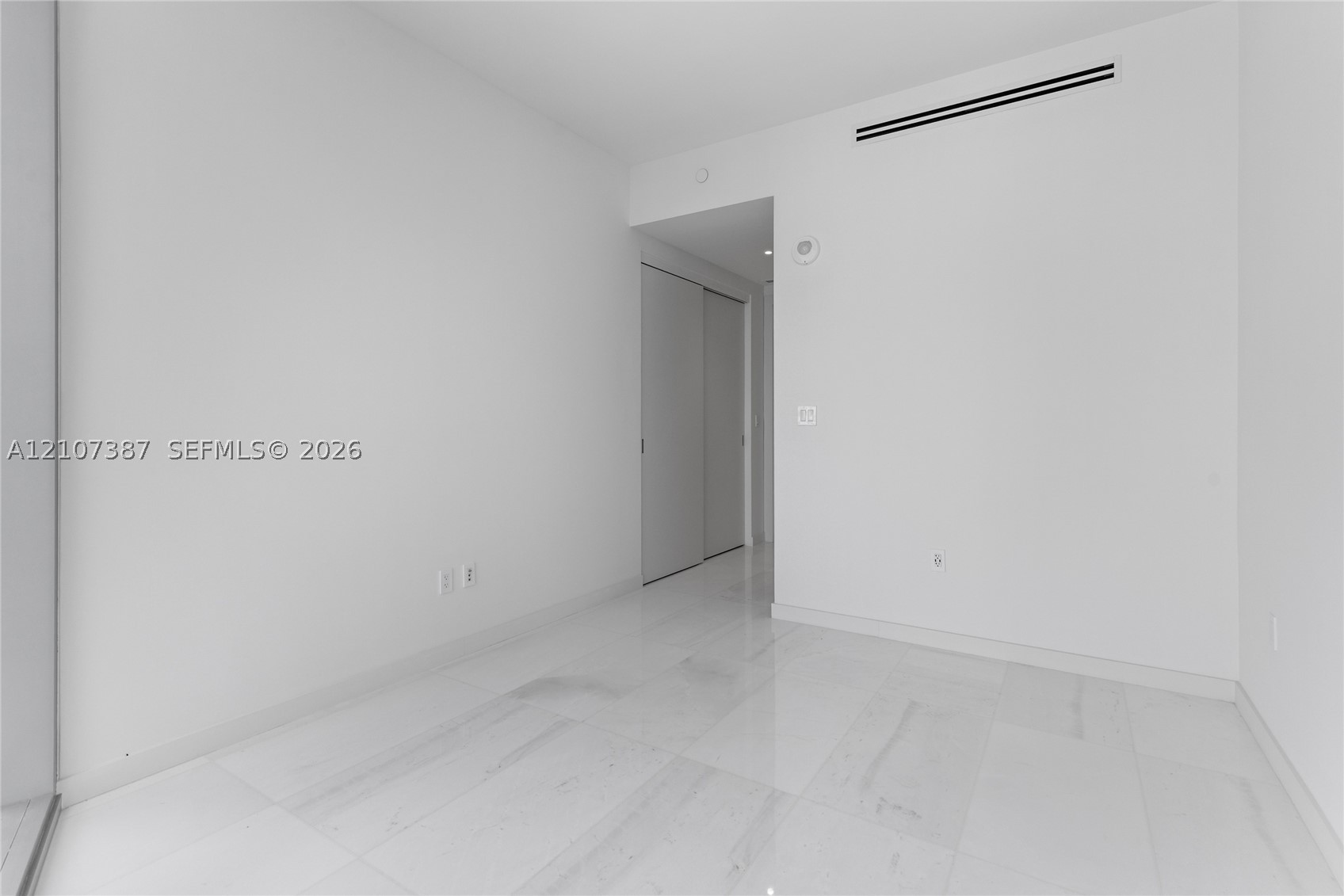 300 Biscayne Blvd Way #4901E Miami, FL 33131