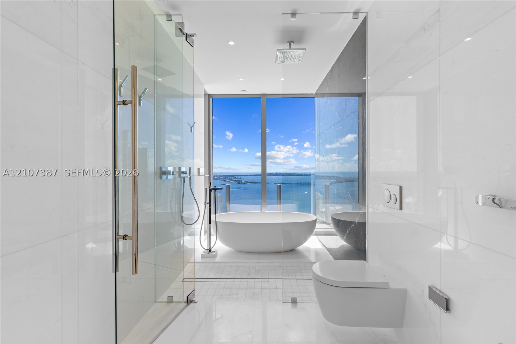 300 Biscayne Blvd Way #4901E Miami, FL 33131