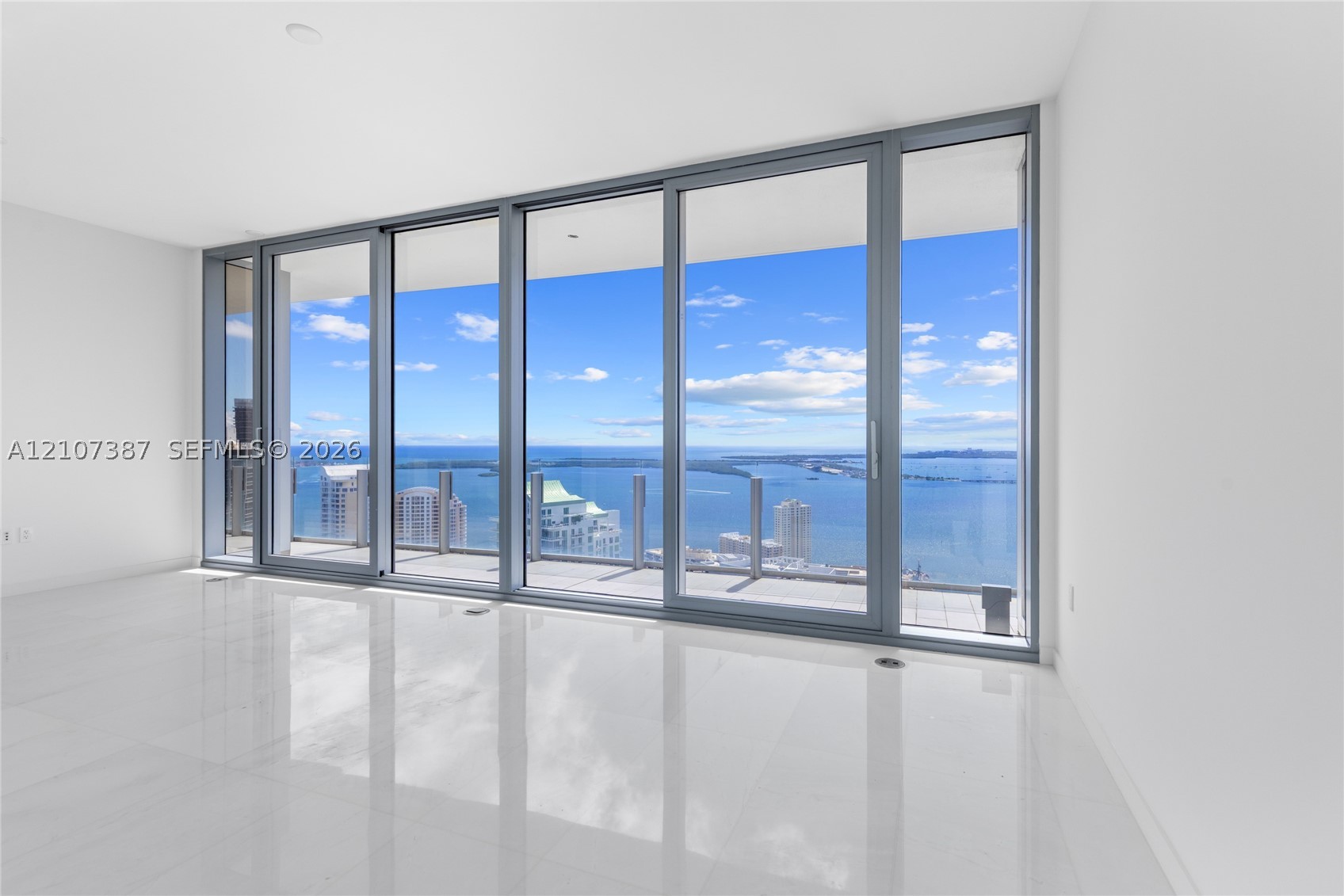 300 Biscayne Blvd Way #4901E Miami, FL 33131