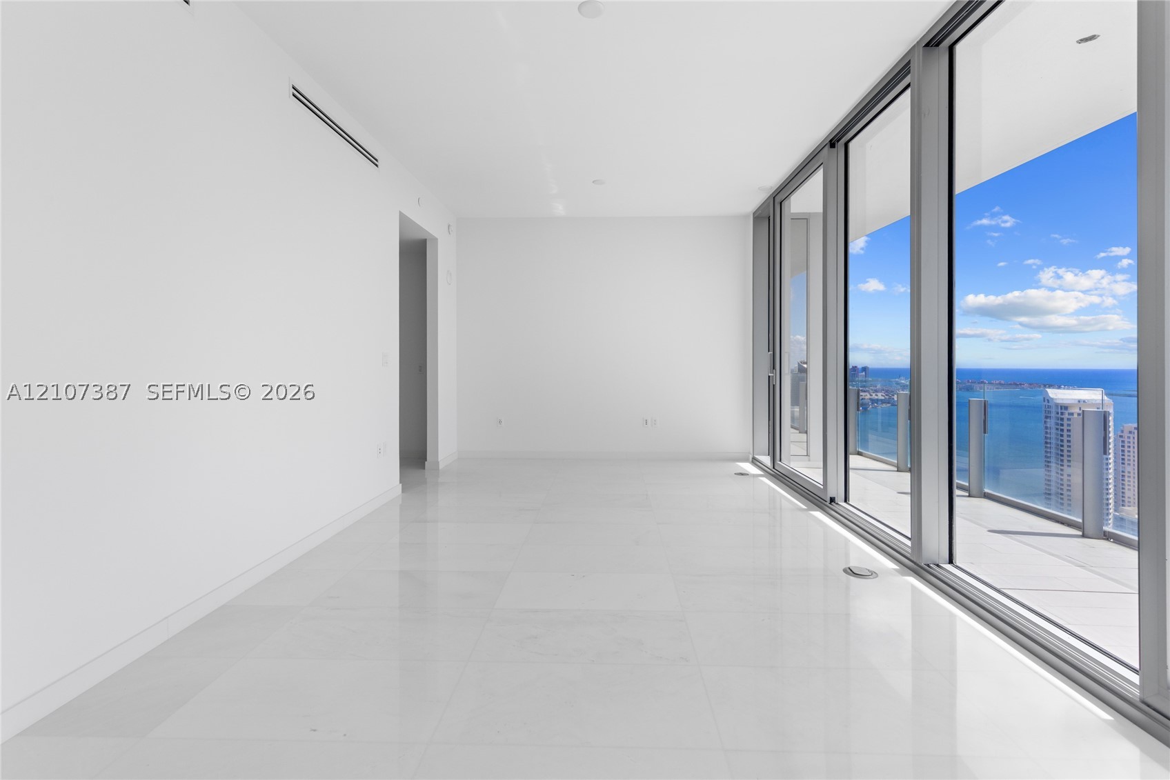 300 Biscayne Blvd Way #4901E Miami, FL 33131