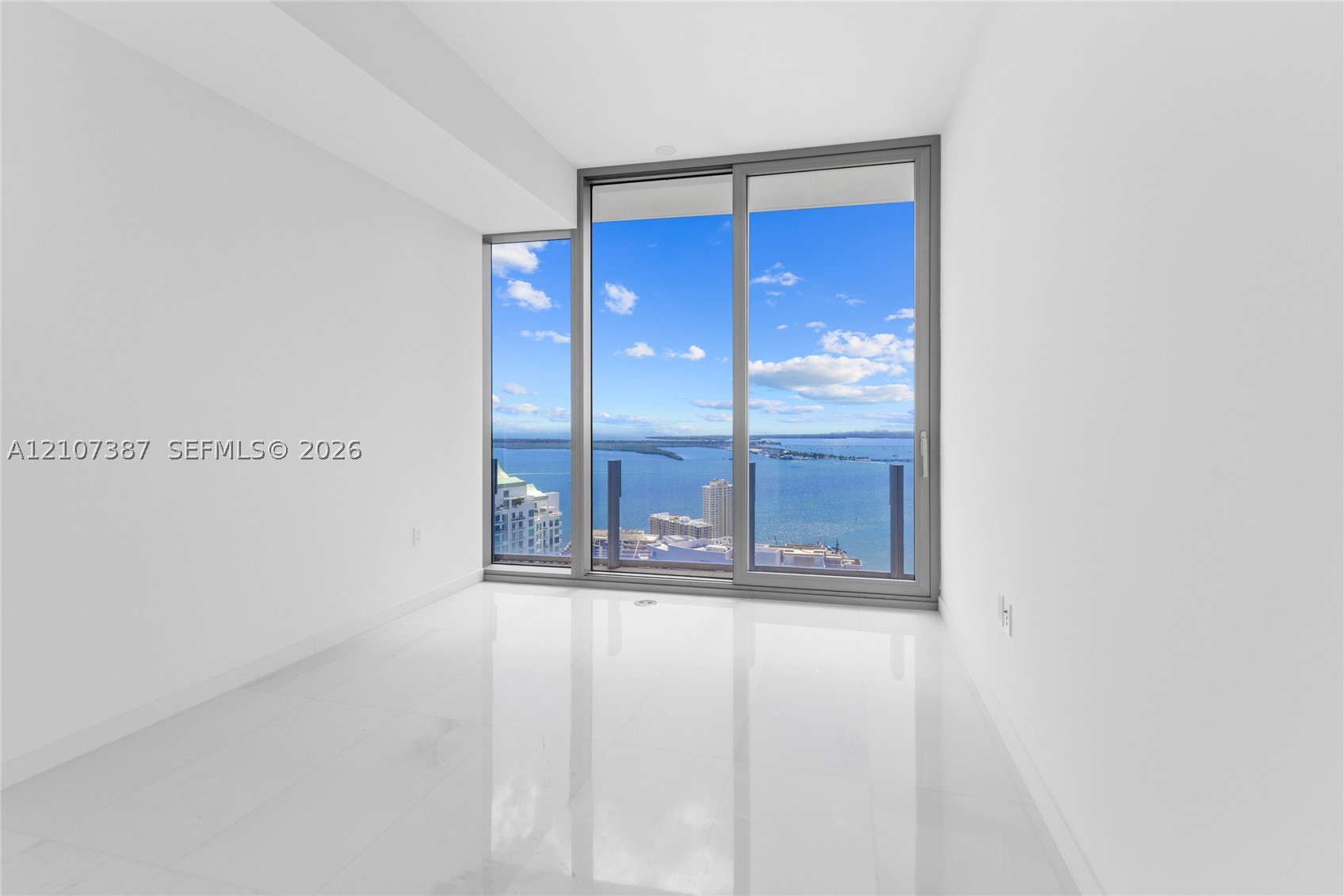 300 Biscayne Blvd Way #4901E Miami, FL 33131