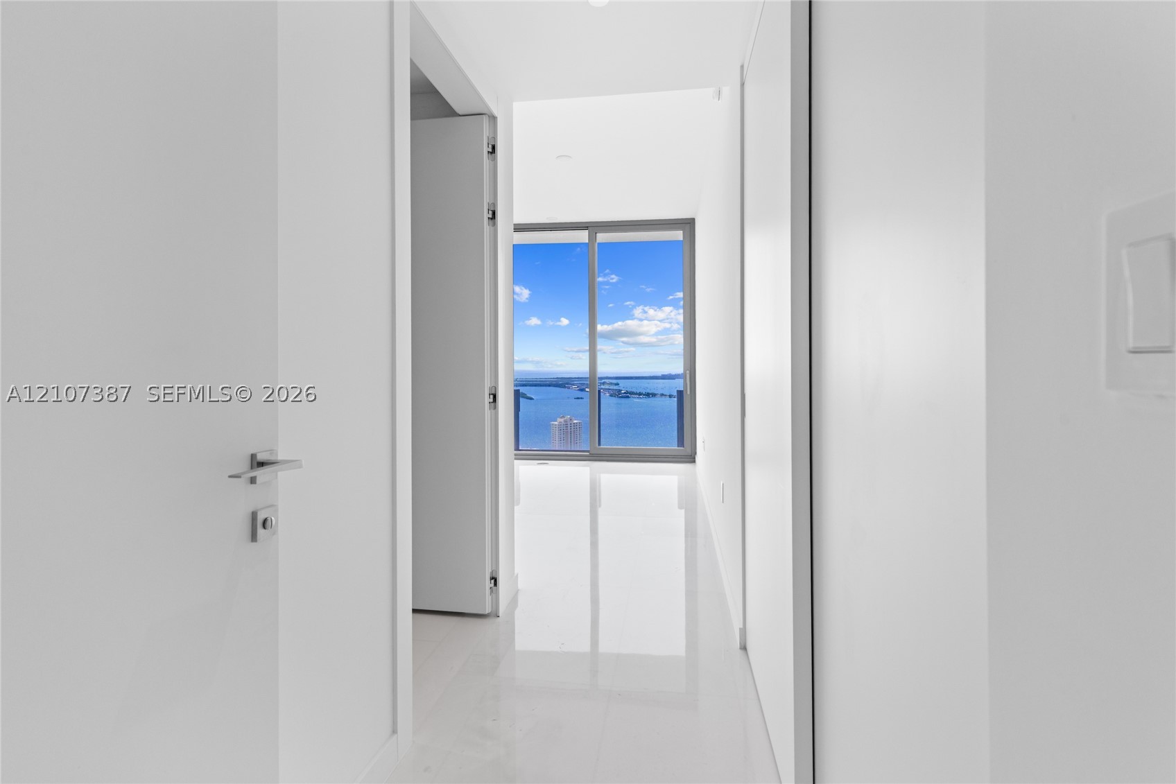 300 Biscayne Blvd Way #4901E Miami, FL 33131