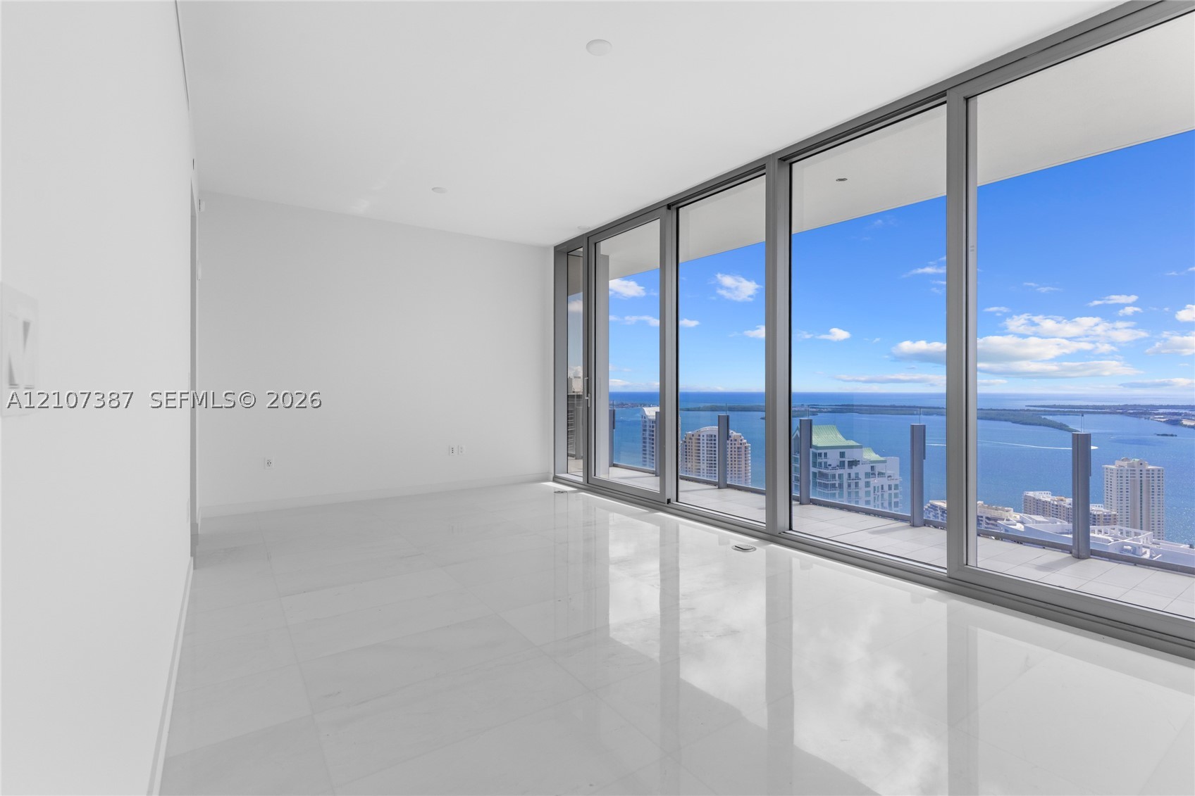 300 Biscayne Blvd Way #4901E Miami, FL 33131
