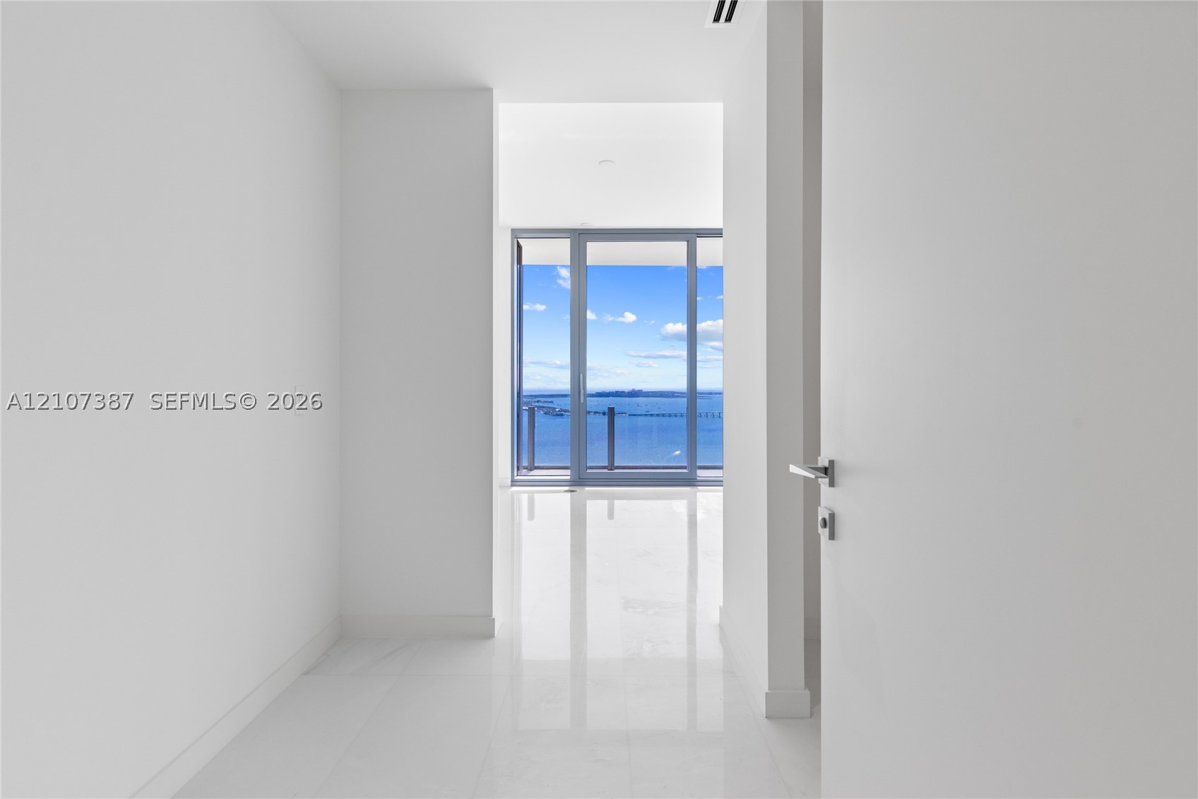 300 Biscayne Blvd Way #4901E Miami, FL 33131