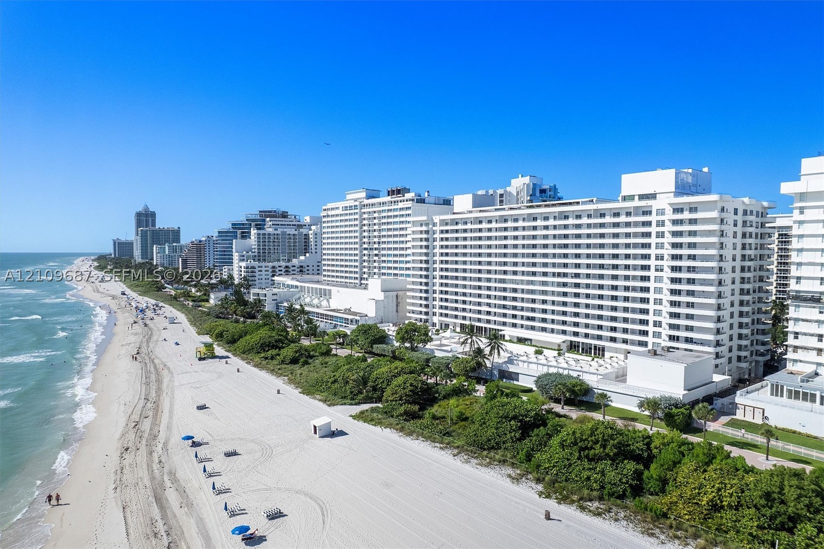 5555 Collins Ave #5C
