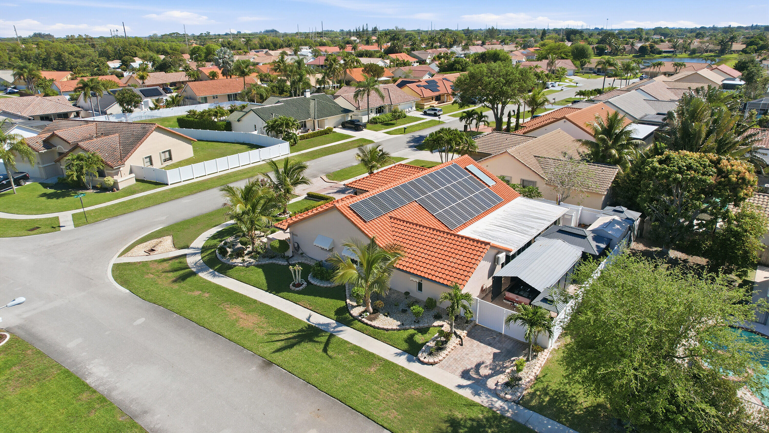 5884 Laurel Grn Boynton Beach, FL 33437