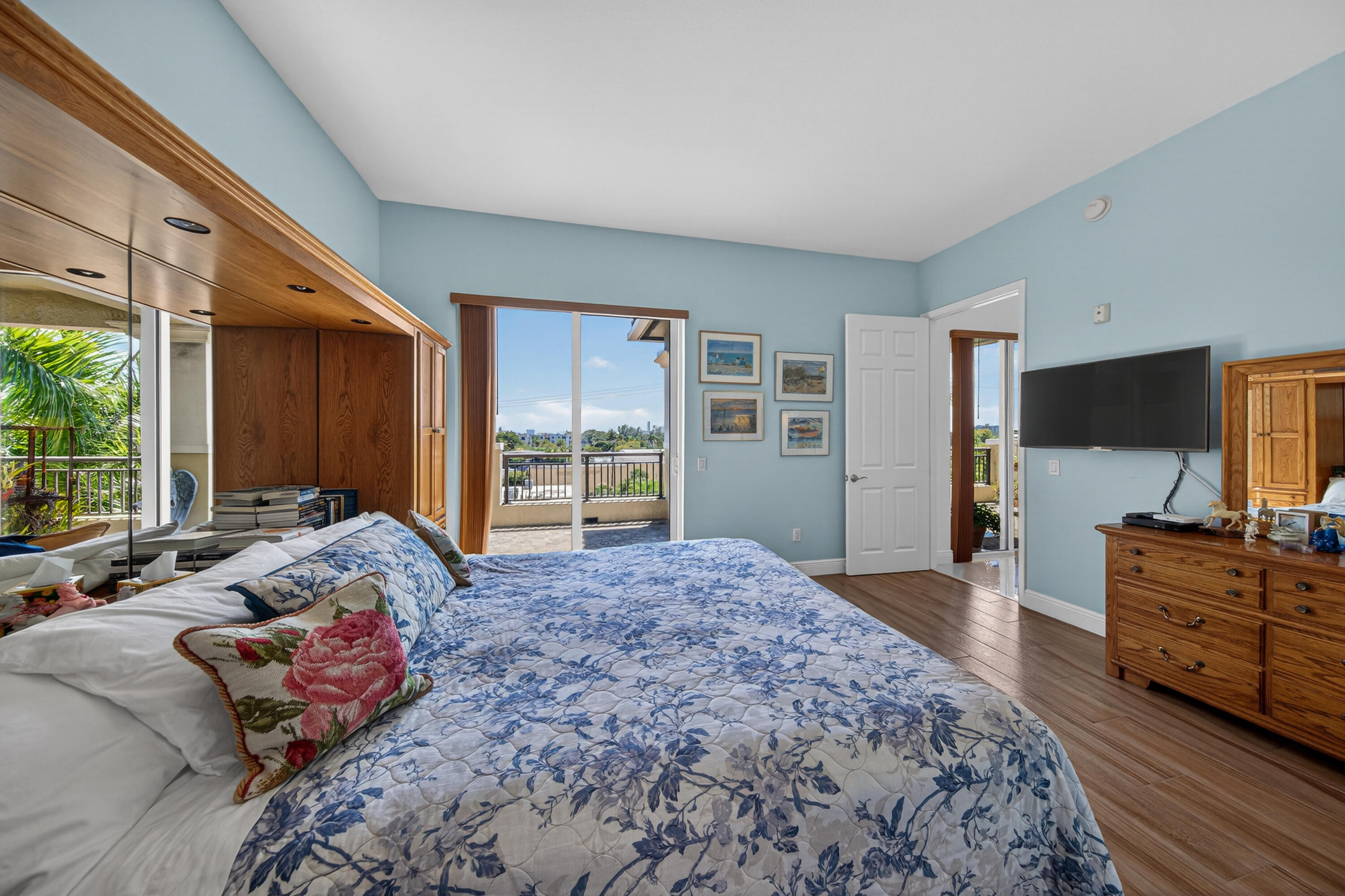 2631 NE 14th #406 Wilton Manors, FL 33334