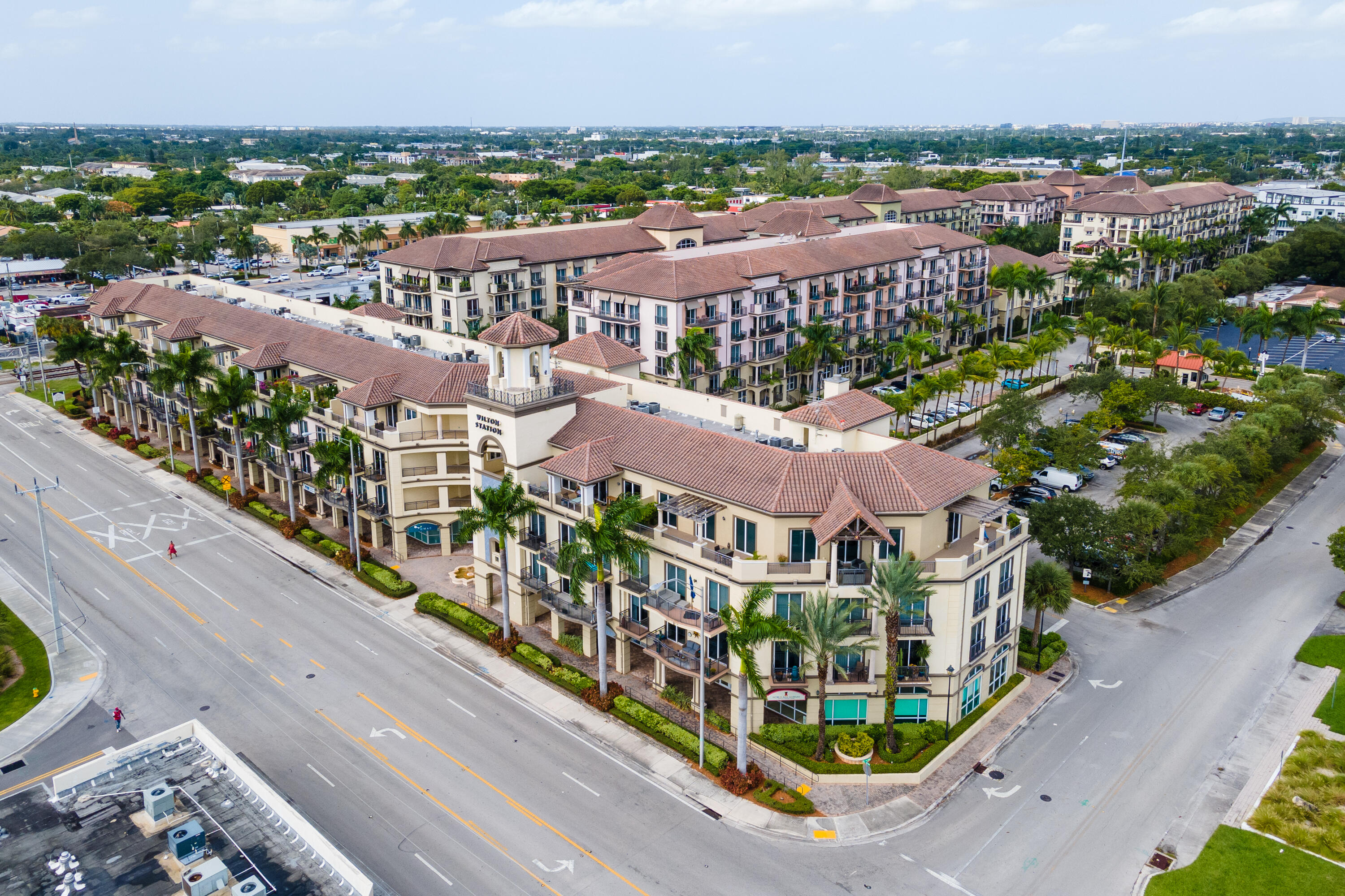 2631 NE 14th #406 Wilton Manors, FL 33334