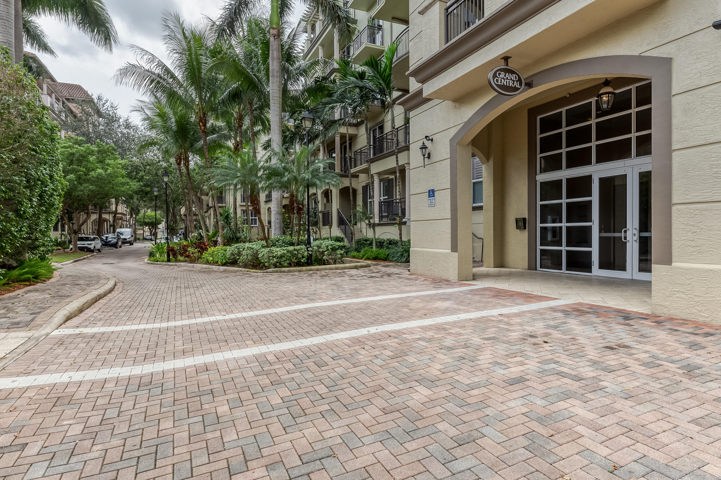 2631 NE 14th #406 Wilton Manors, FL 33334