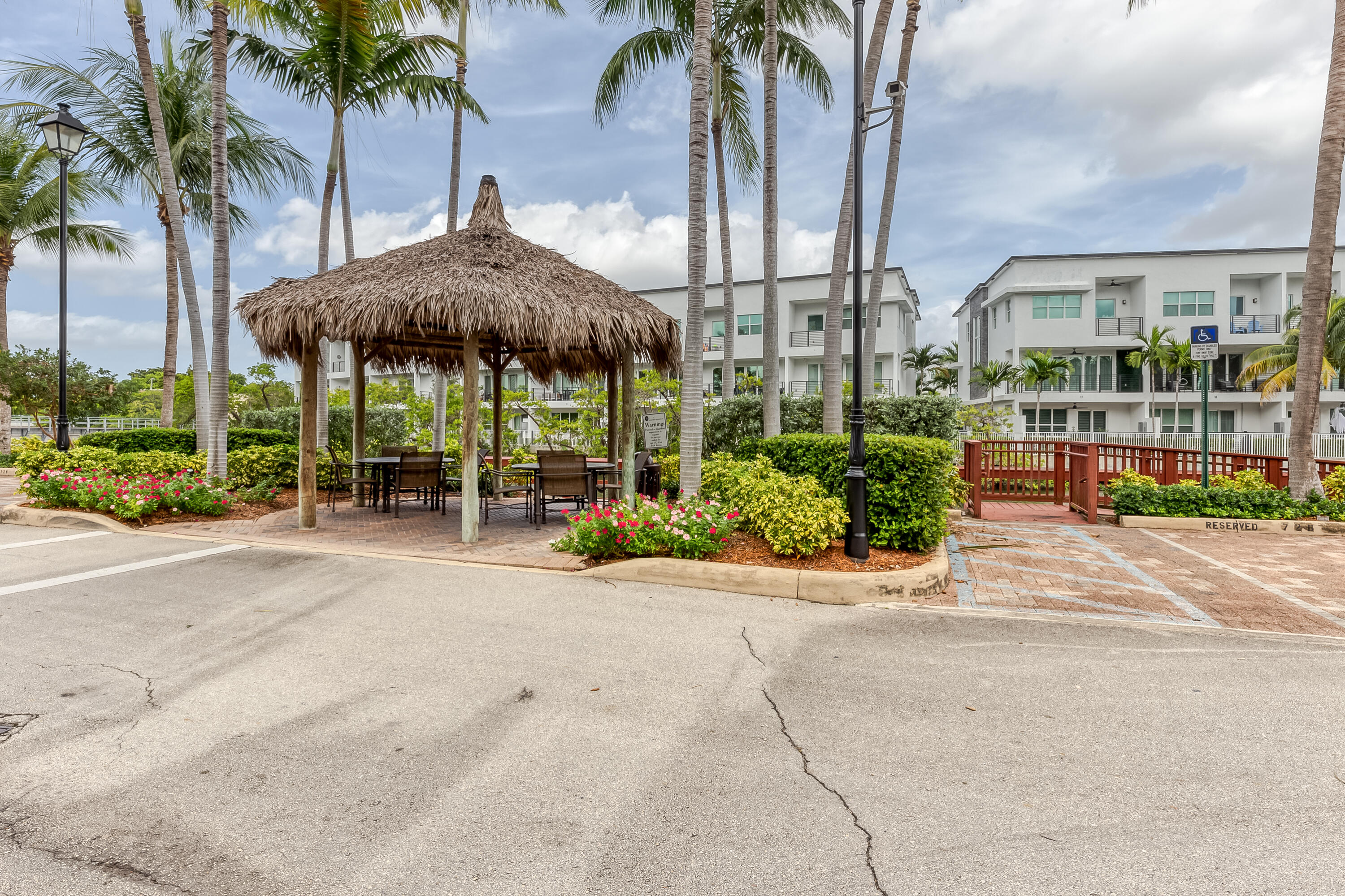 2631 NE 14th #406 Wilton Manors, FL 33334