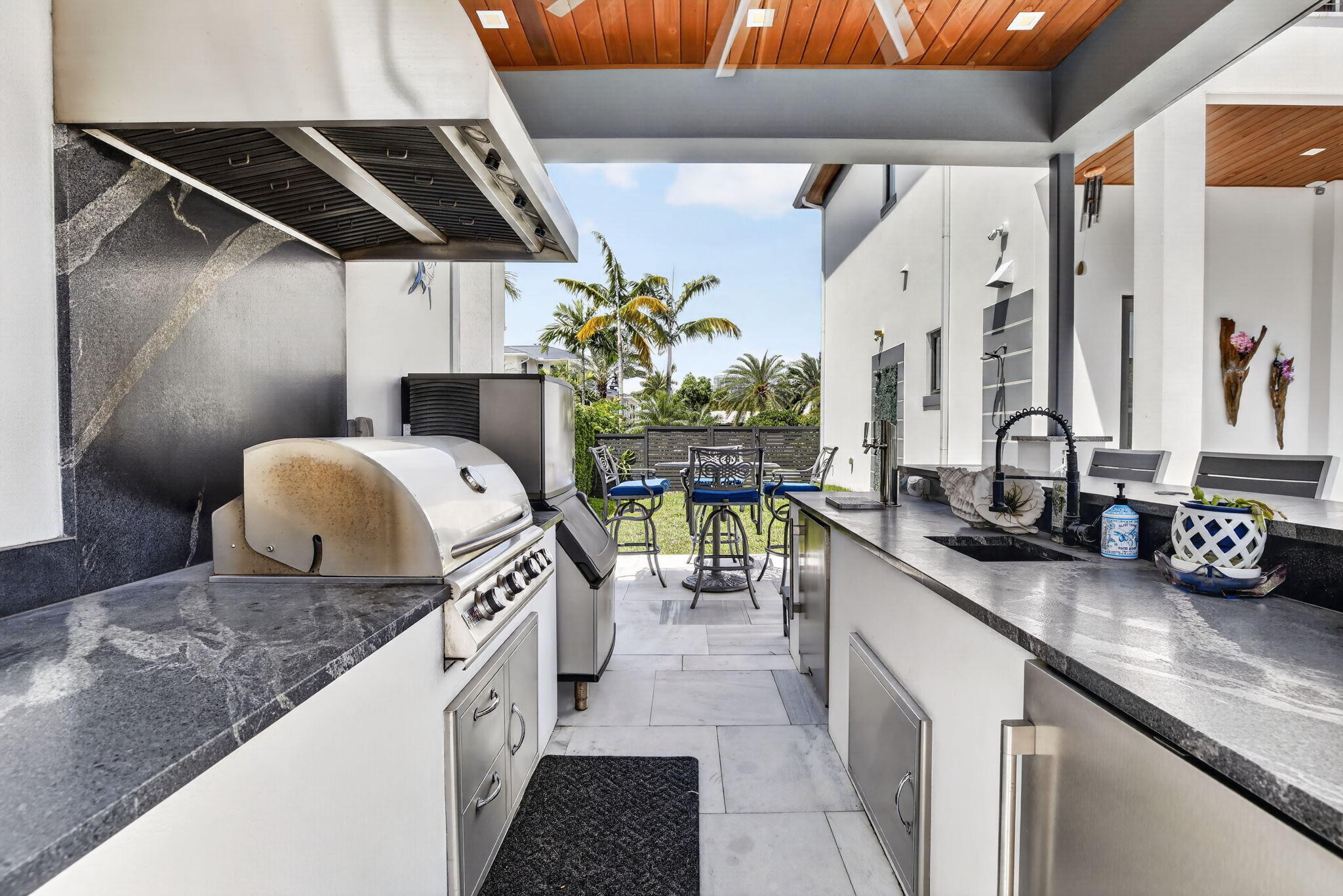 334 Isle Of Capri Fort Lauderdale, FL 33301