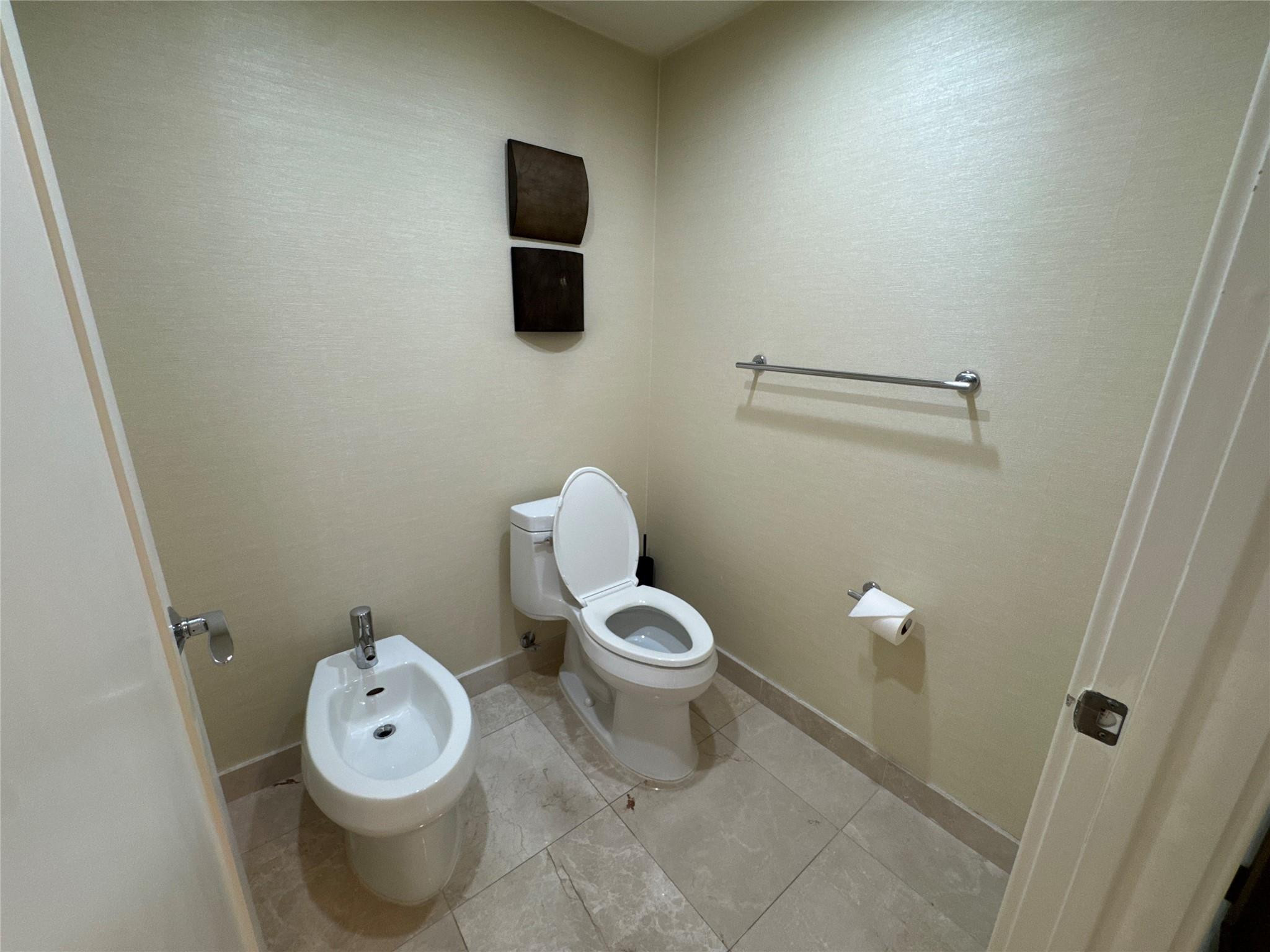 9400 W Bay Hbr #202 Bay Harbor Islands, FL 33154