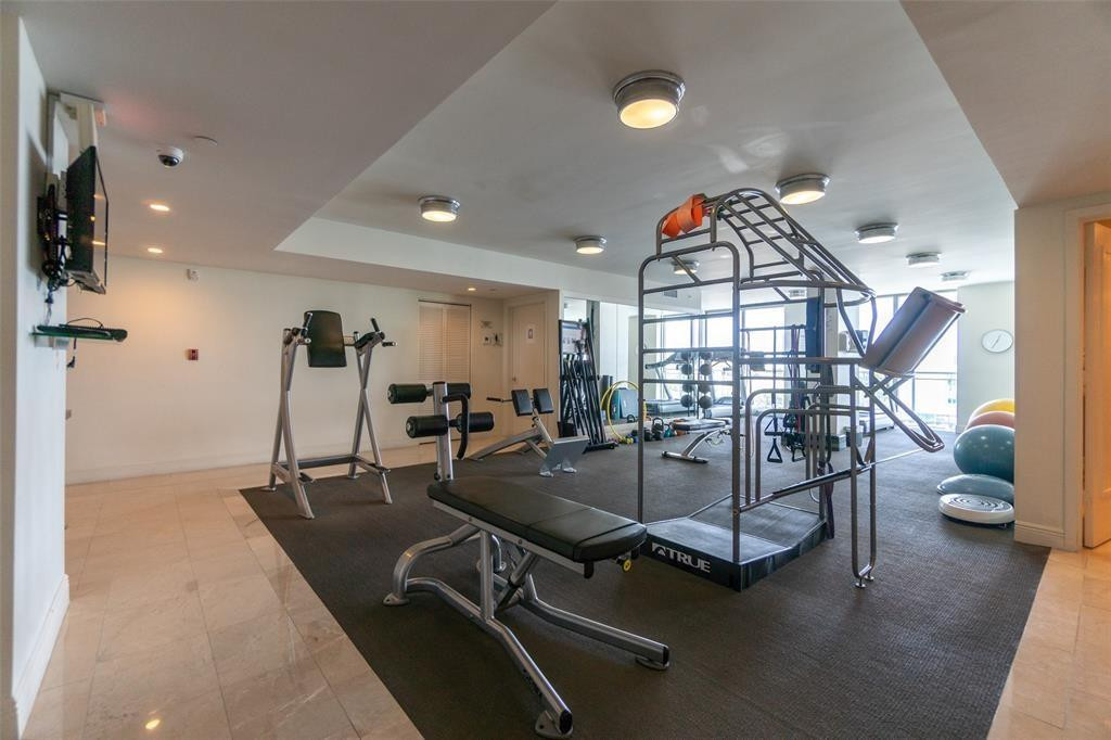 9400 W Bay Hbr #202 Bay Harbor Islands, FL 33154