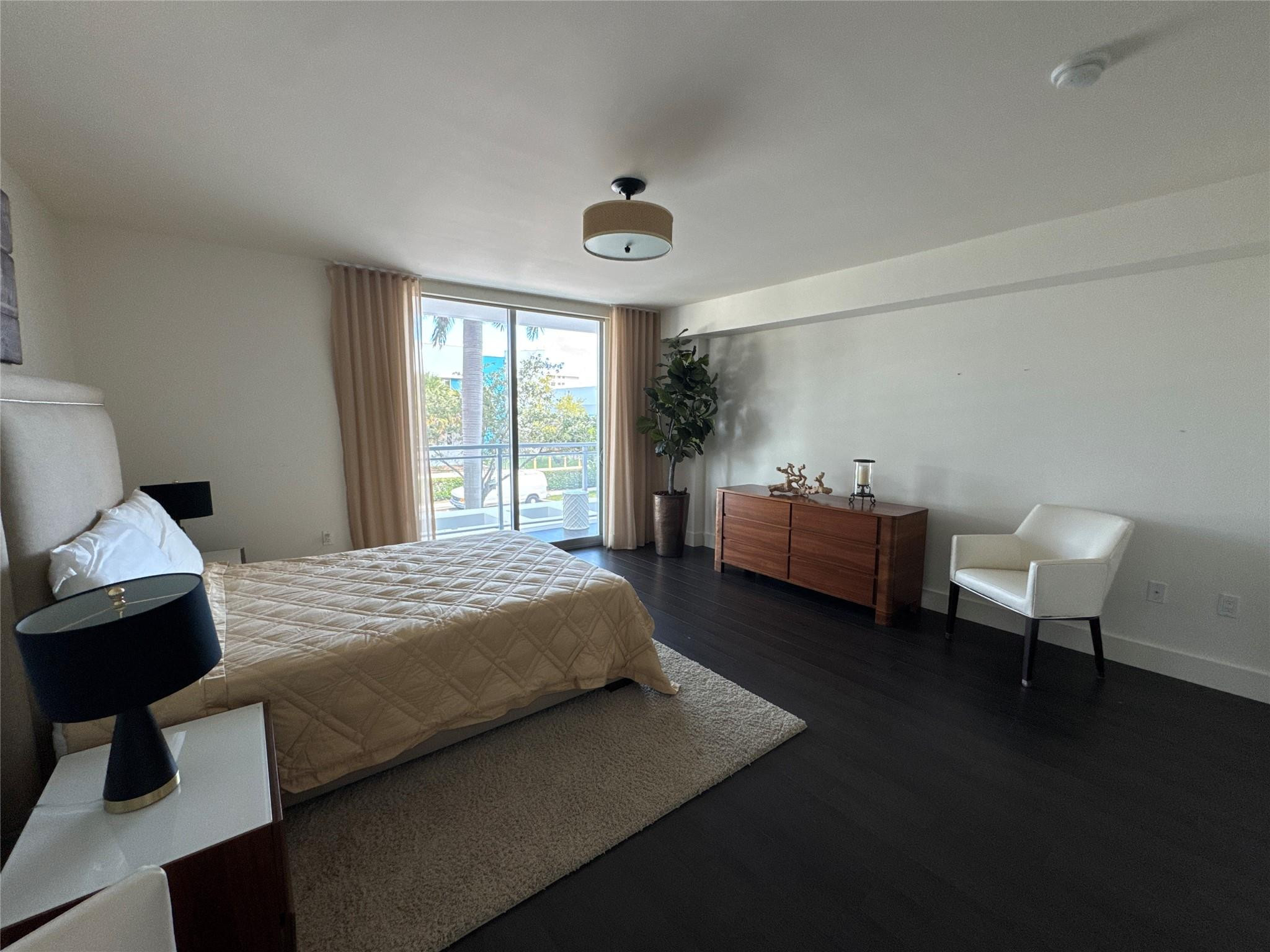 9400 W Bay Hbr #202 Bay Harbor Islands, FL 33154