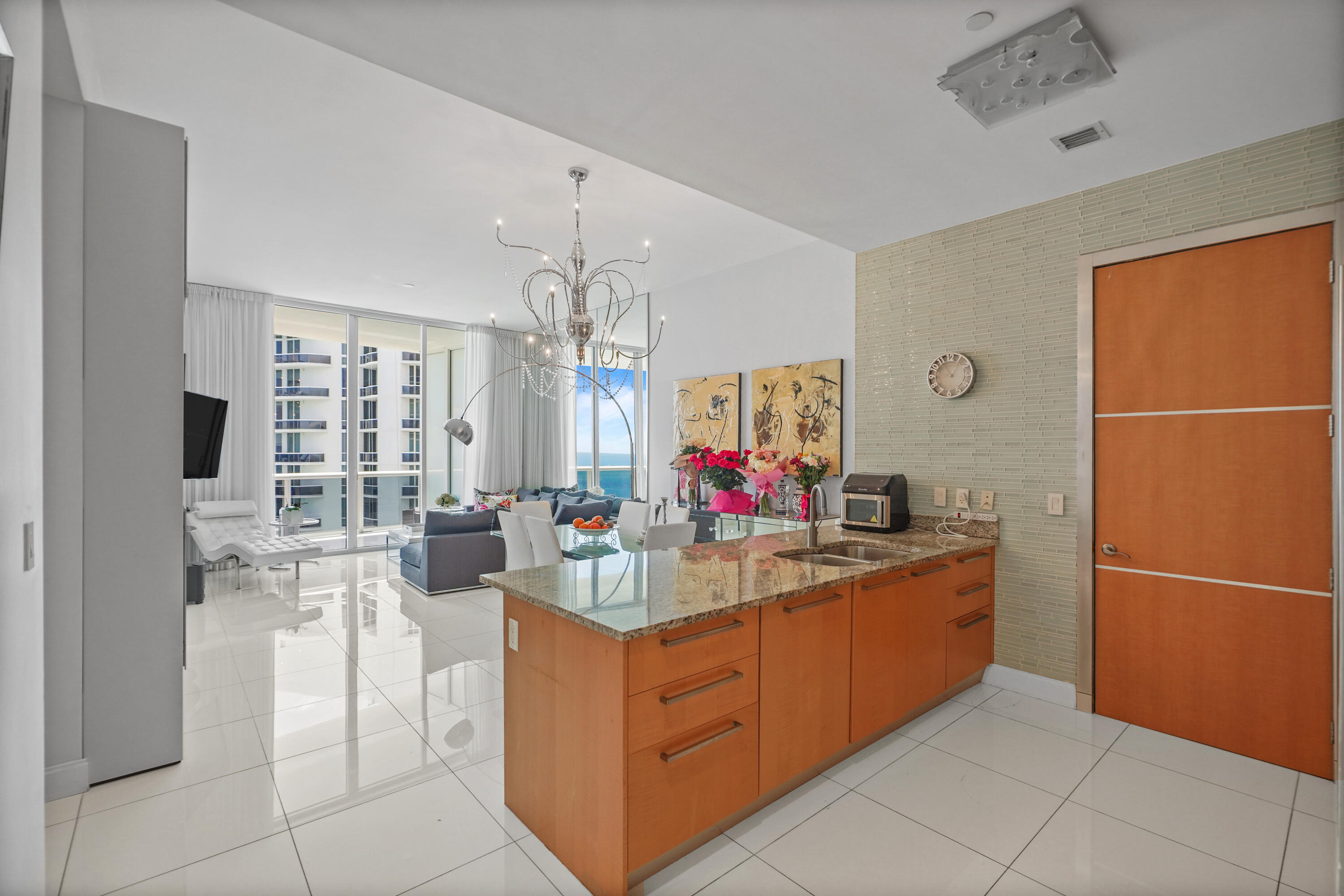 15901 Collins #3902 Sunny Isles Beach, FL 33160