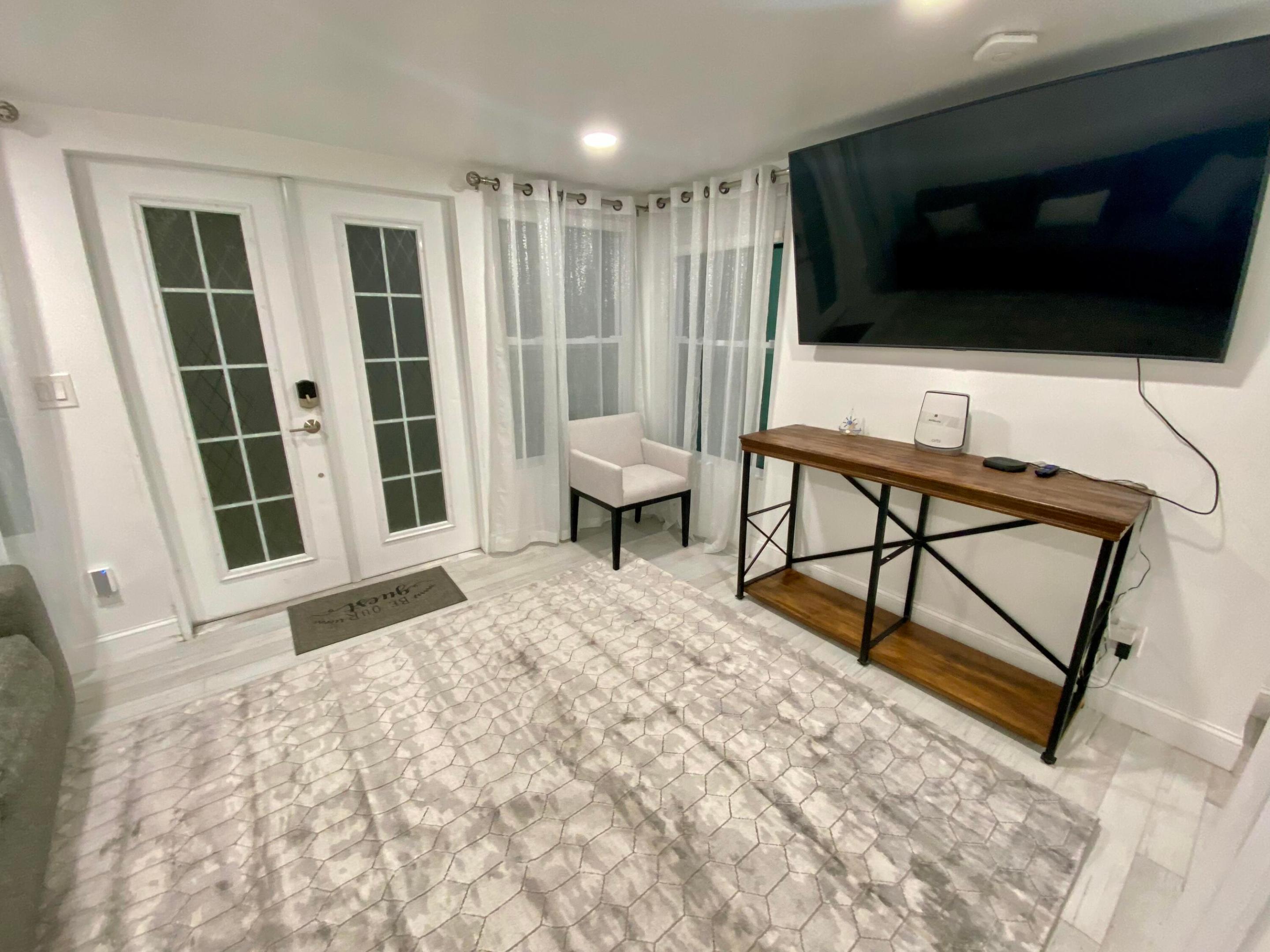 1216 SE 1st Fort Lauderdale, FL 33301