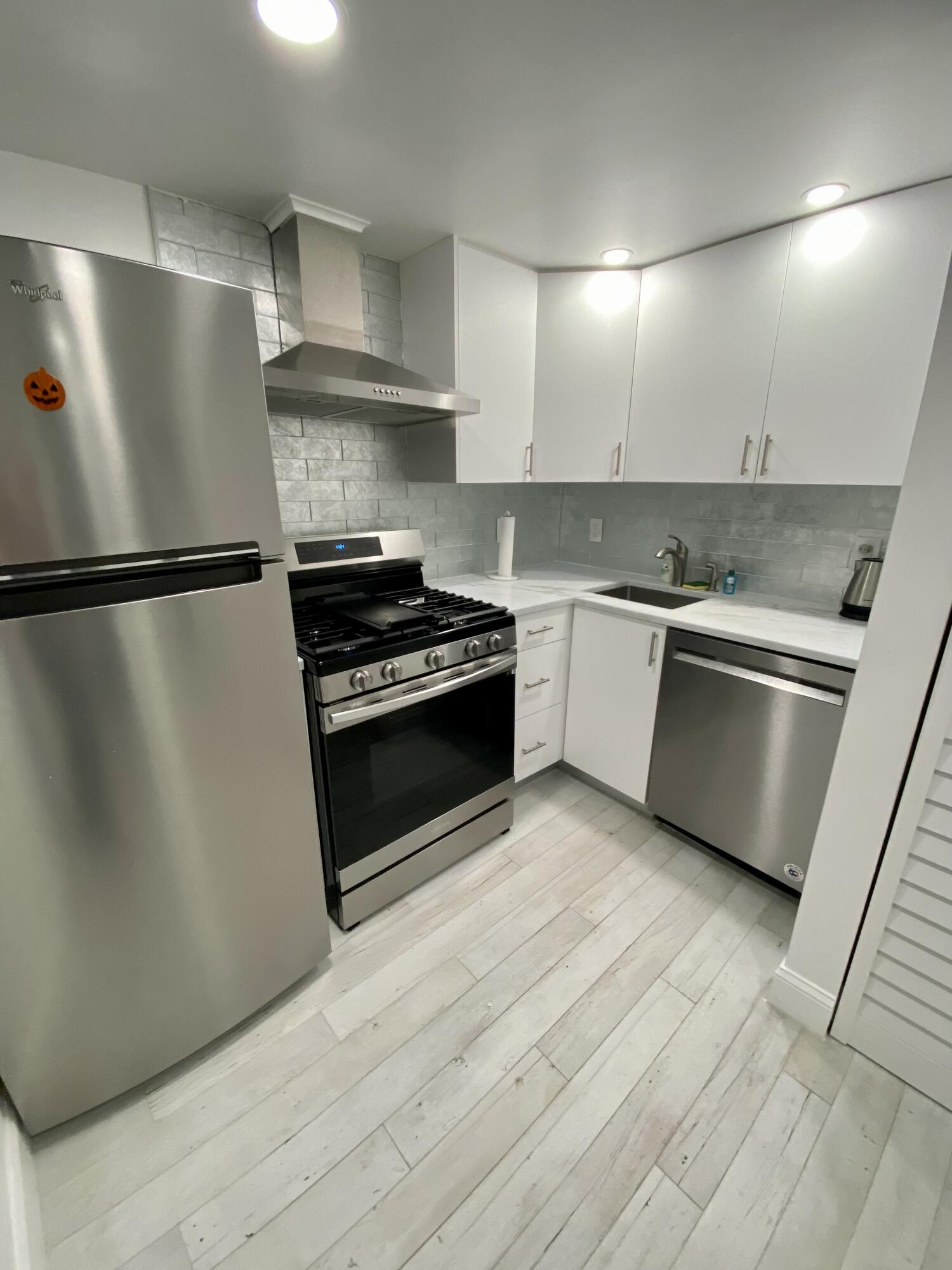 1216 SE 1st Fort Lauderdale, FL 33301