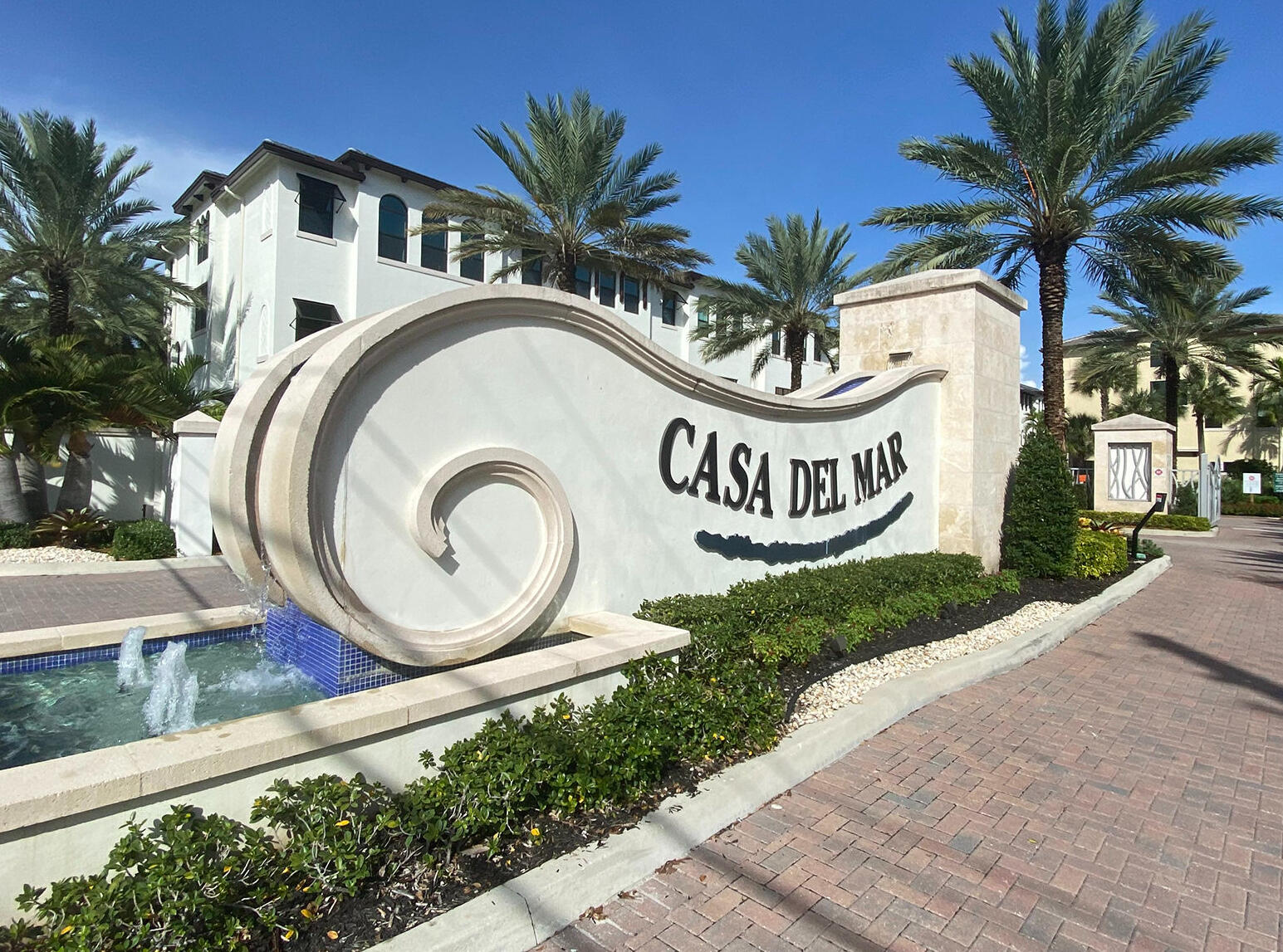 621 Windward