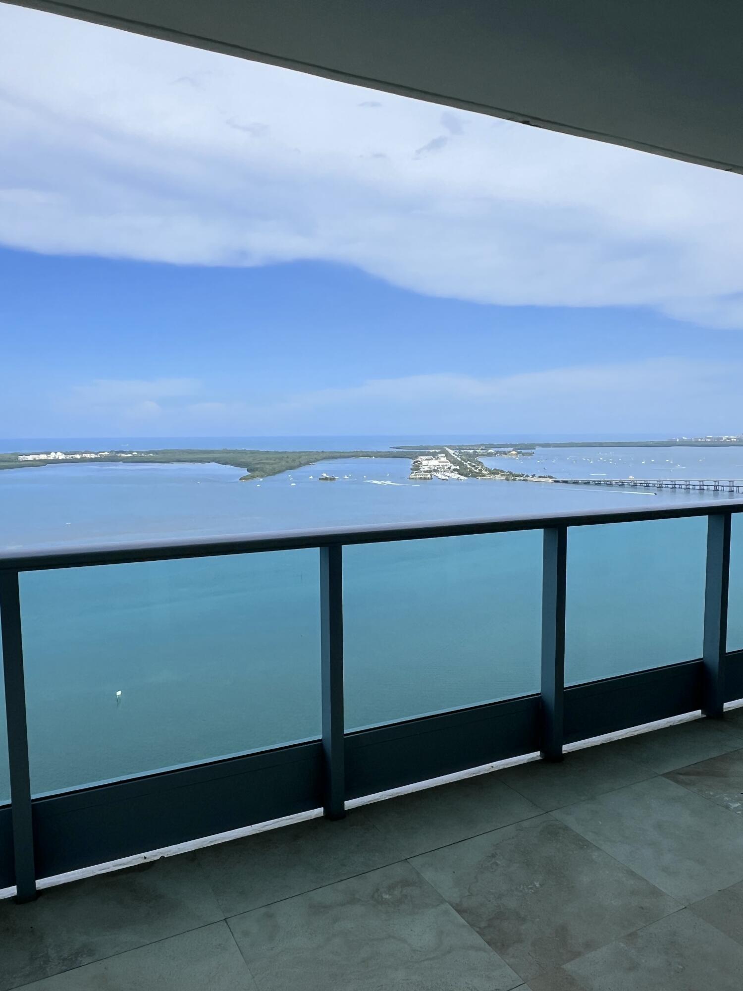 image Jade at Brickell Bay30