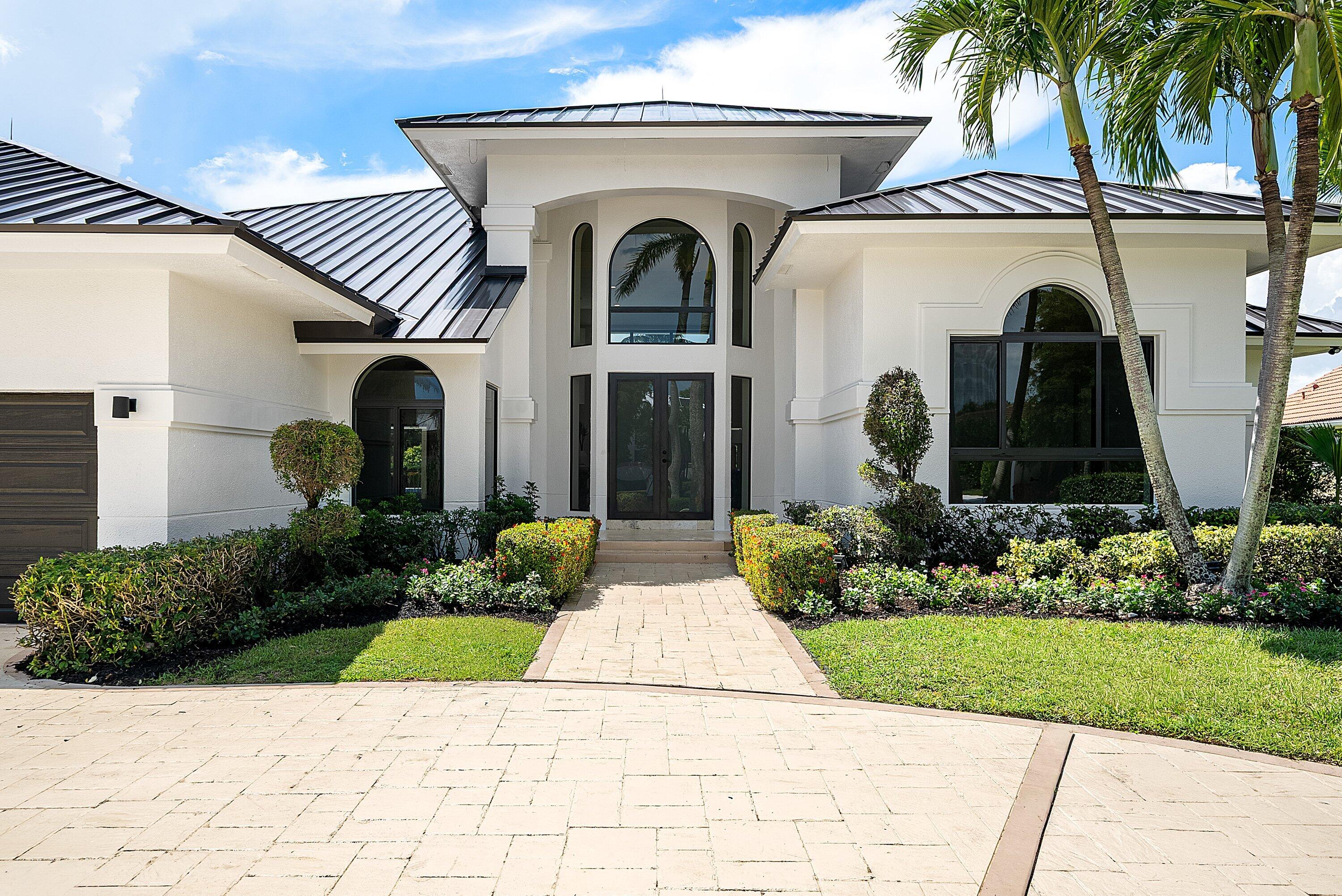 4484 Bocaire Blvd