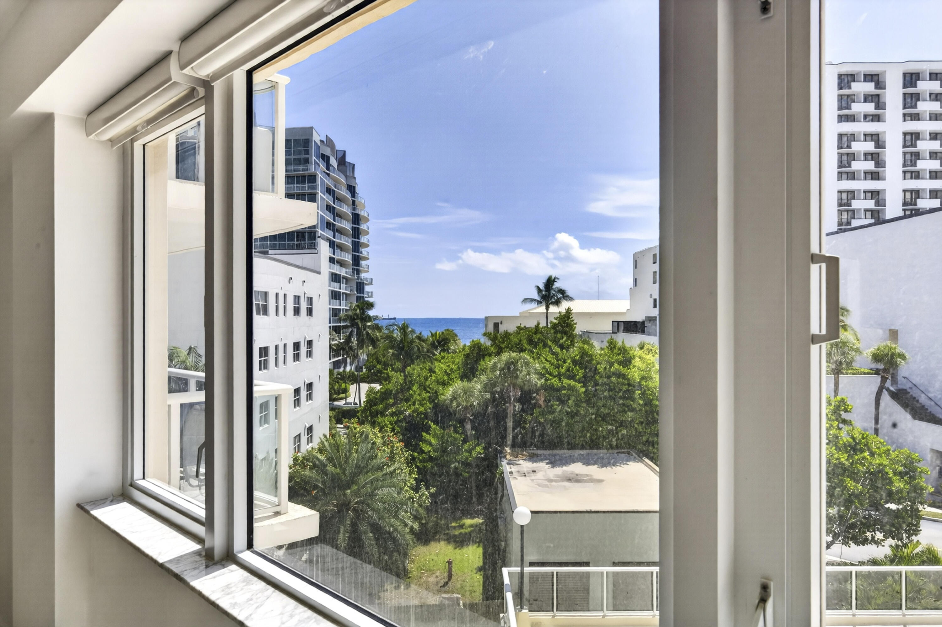 3000 Holiday Dr #502 Fort Lauderdale, FL 33316
