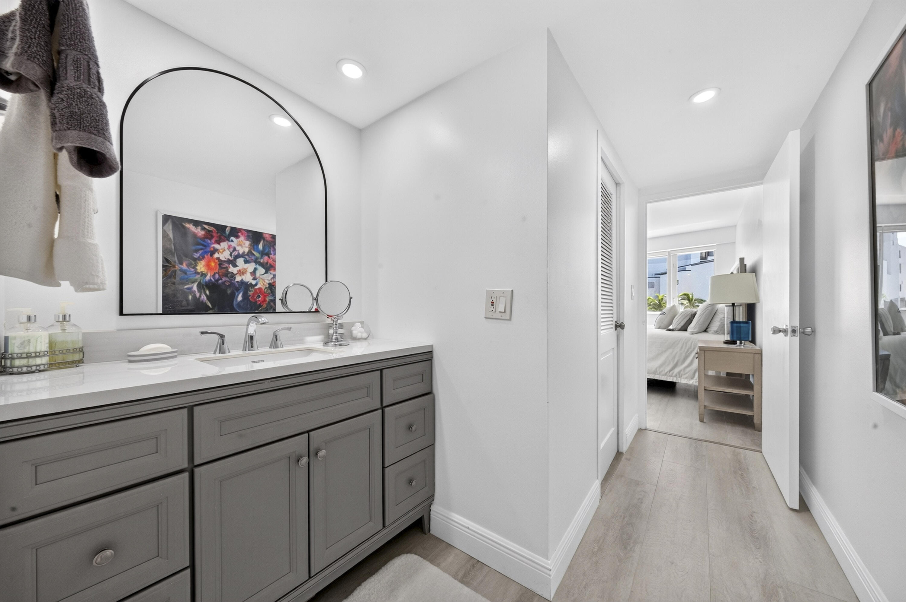 3000 Holiday Dr #502 Fort Lauderdale, FL 33316