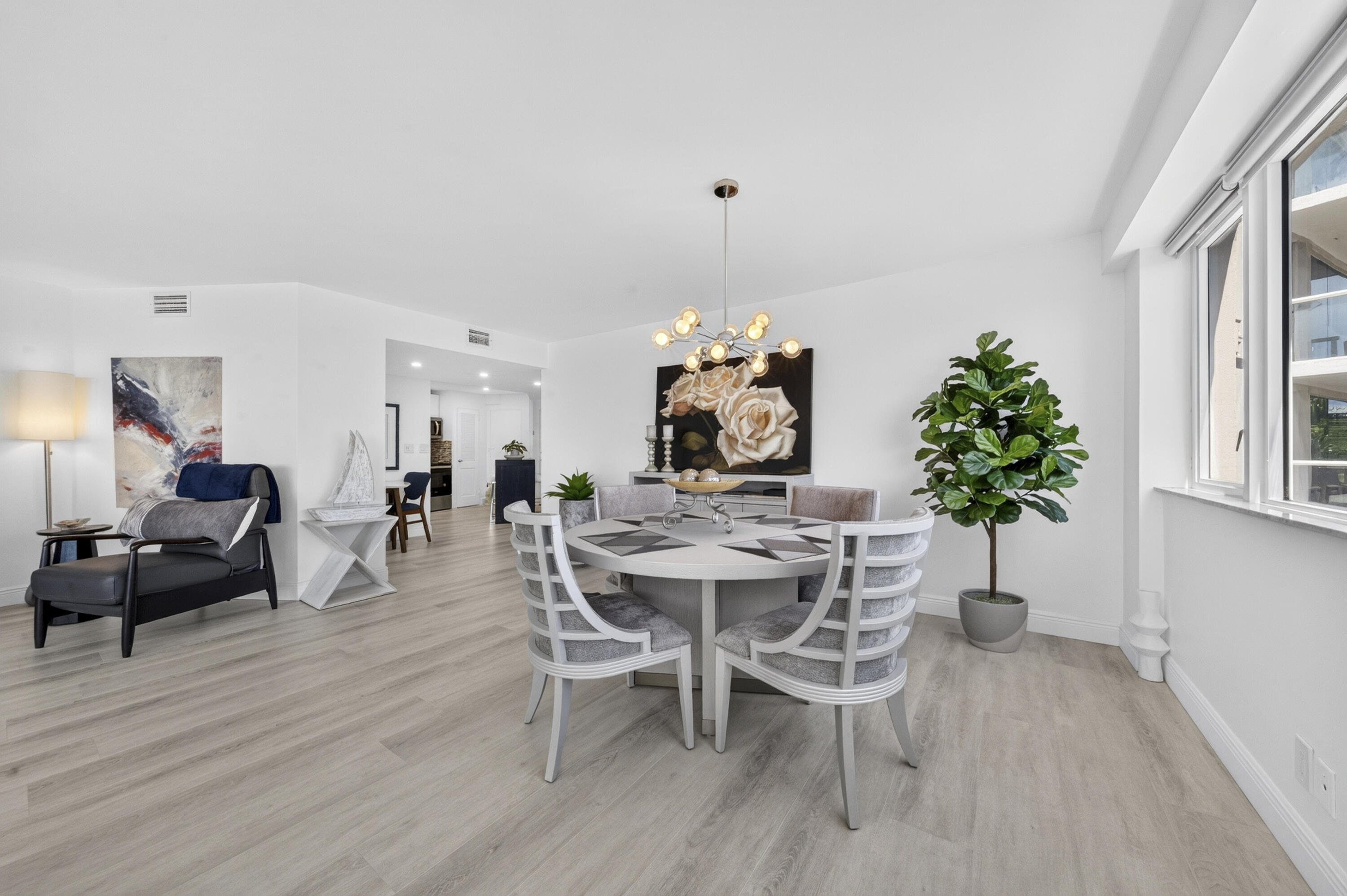 3000 Holiday Dr #502 Fort Lauderdale, FL 33316