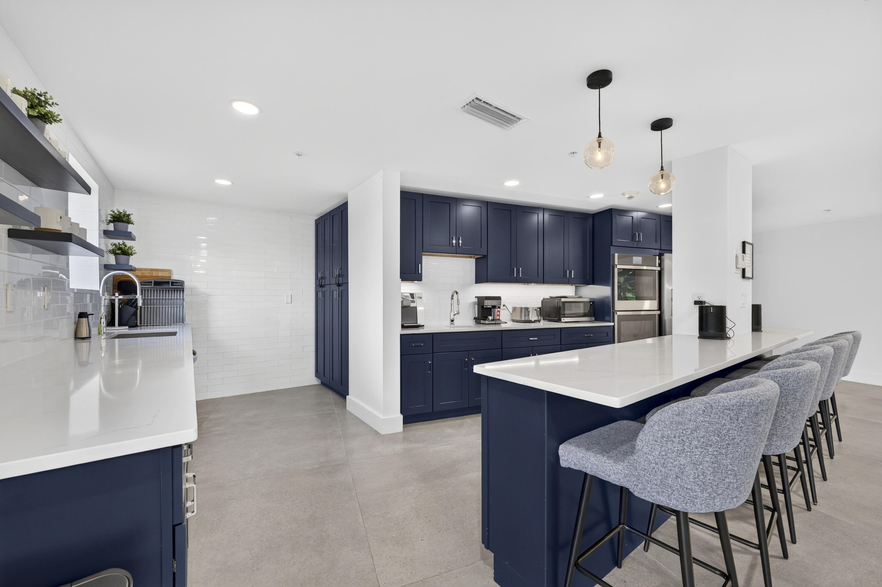 3000 Holiday Dr #502 Fort Lauderdale, FL 33316