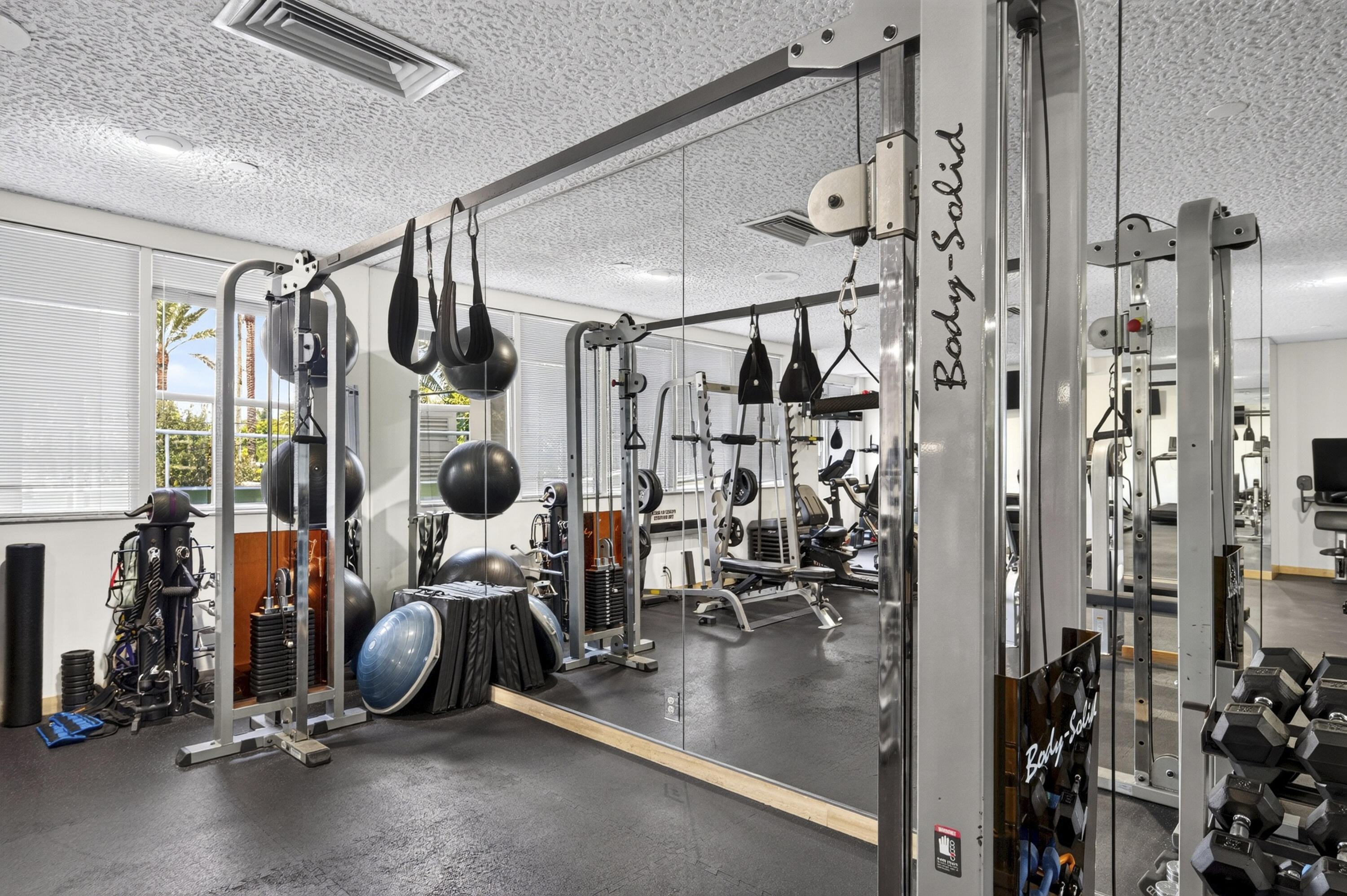 3000 Holiday Dr #502 Fort Lauderdale, FL 33316