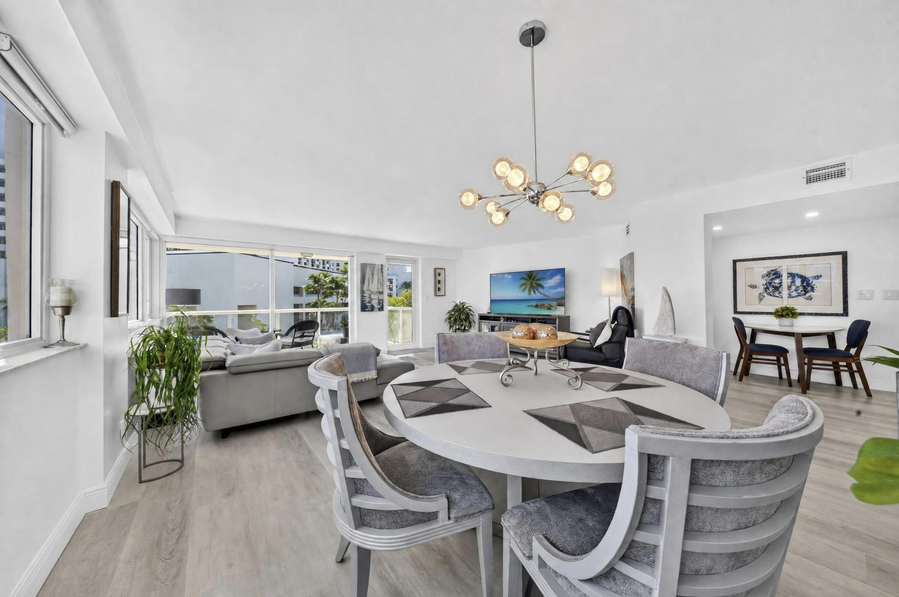 3000 Holiday Dr #502 Fort Lauderdale, FL 33316