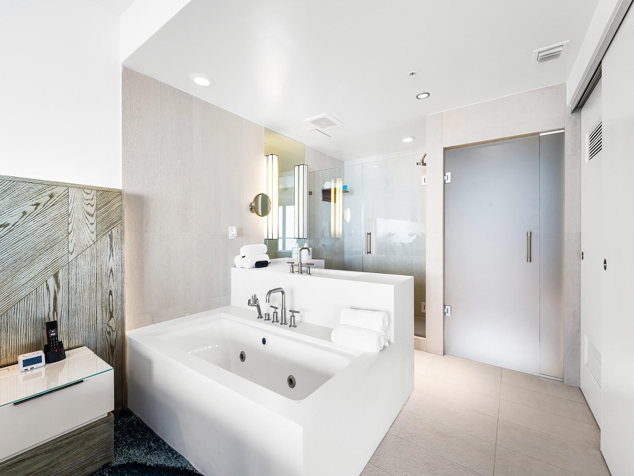 3101 Bayshore Dr #1008 Fort Lauderdale, FL 33304