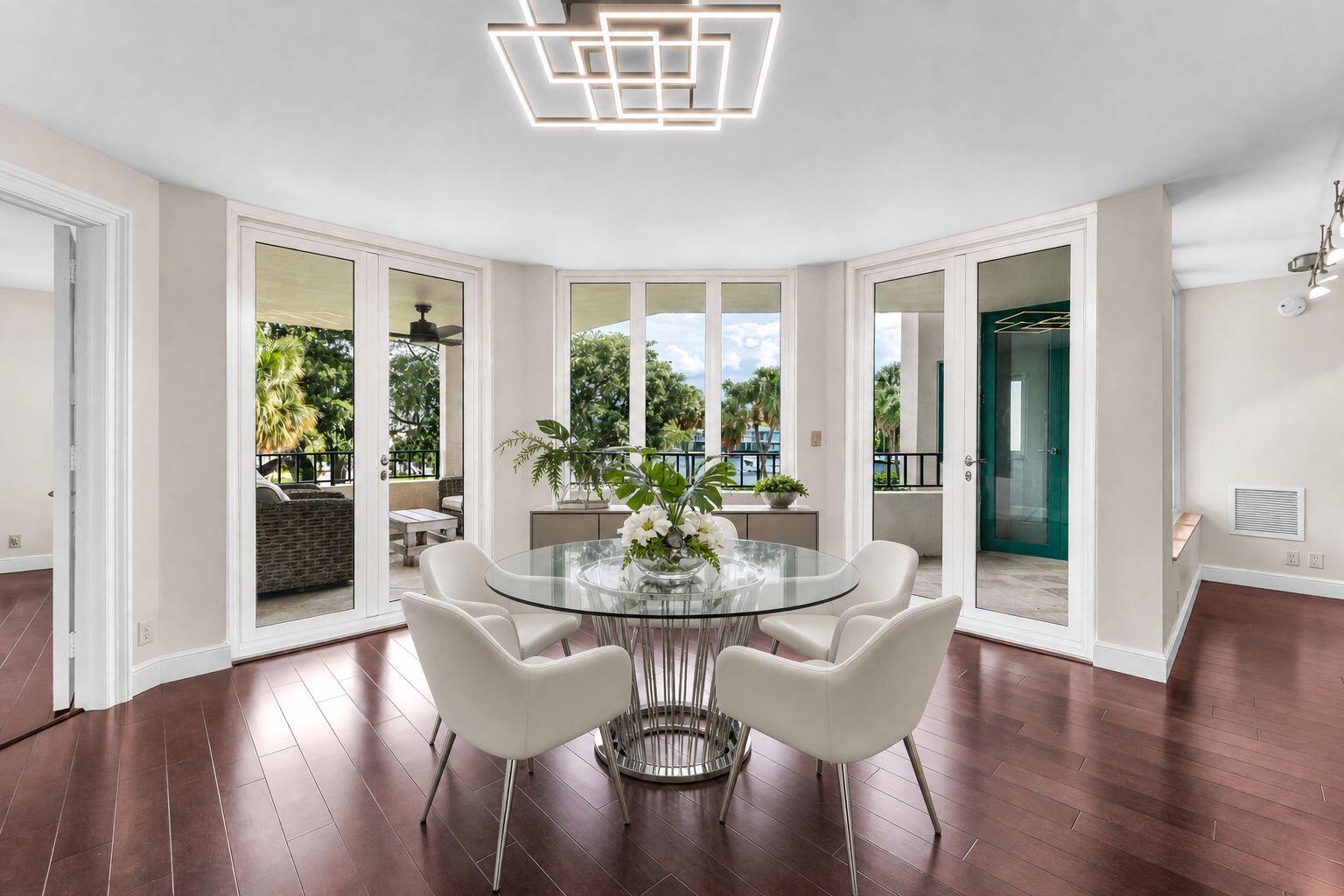 100 SE 5th Ave #202
