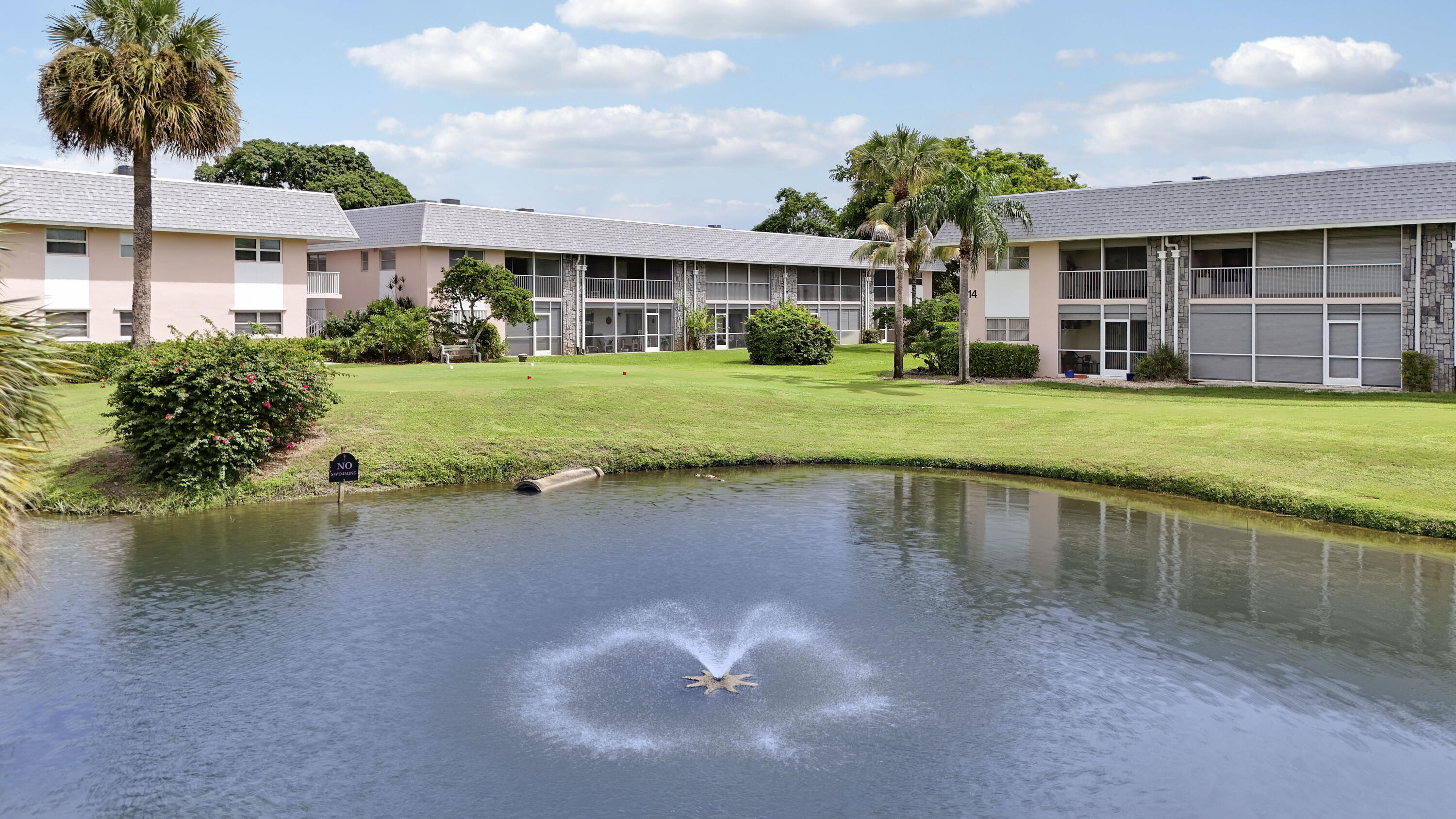 18081 SE Country Clb Dr #13-123