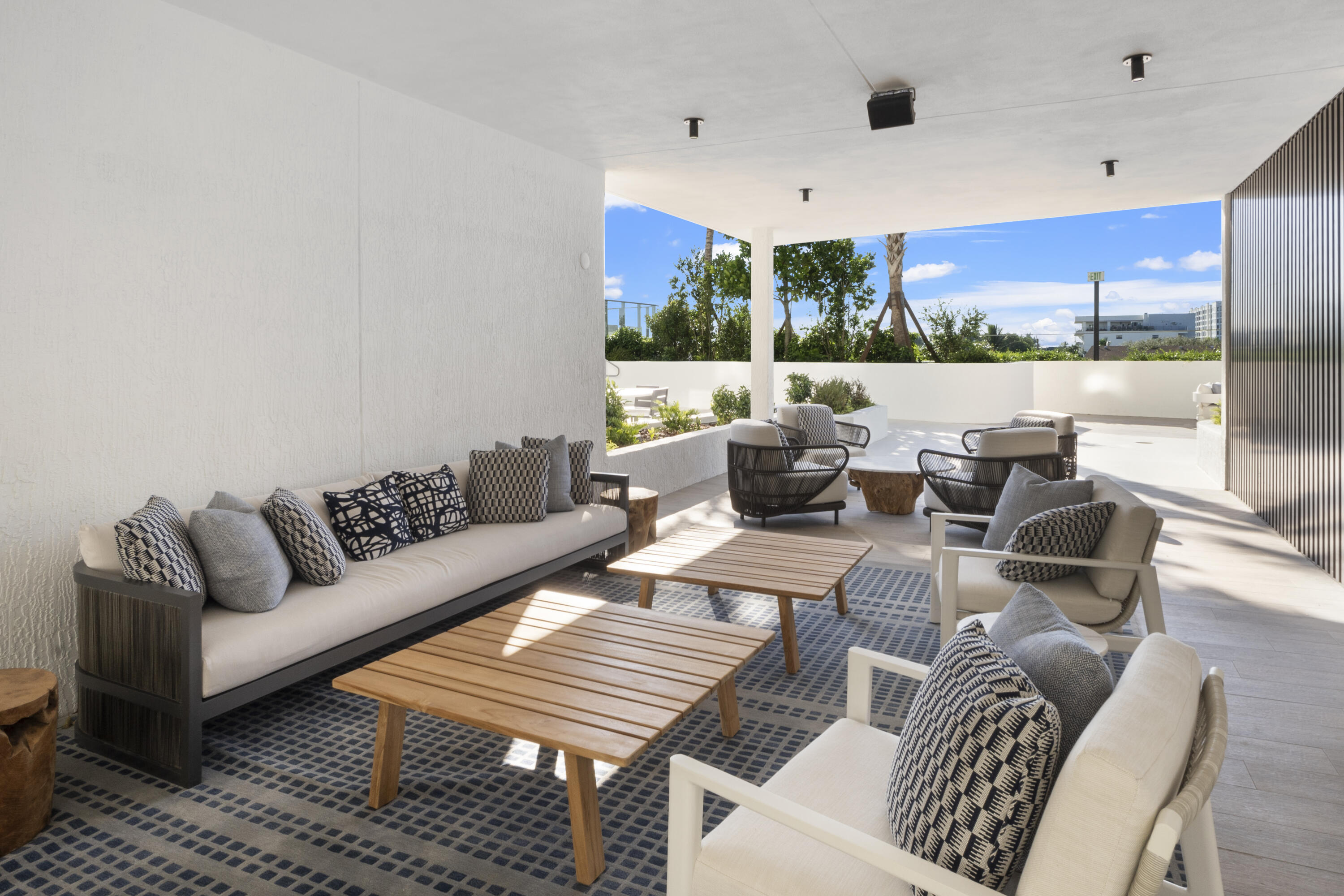 1116 N Ocean Blvd #1601 Pompano Beach, FL 33062