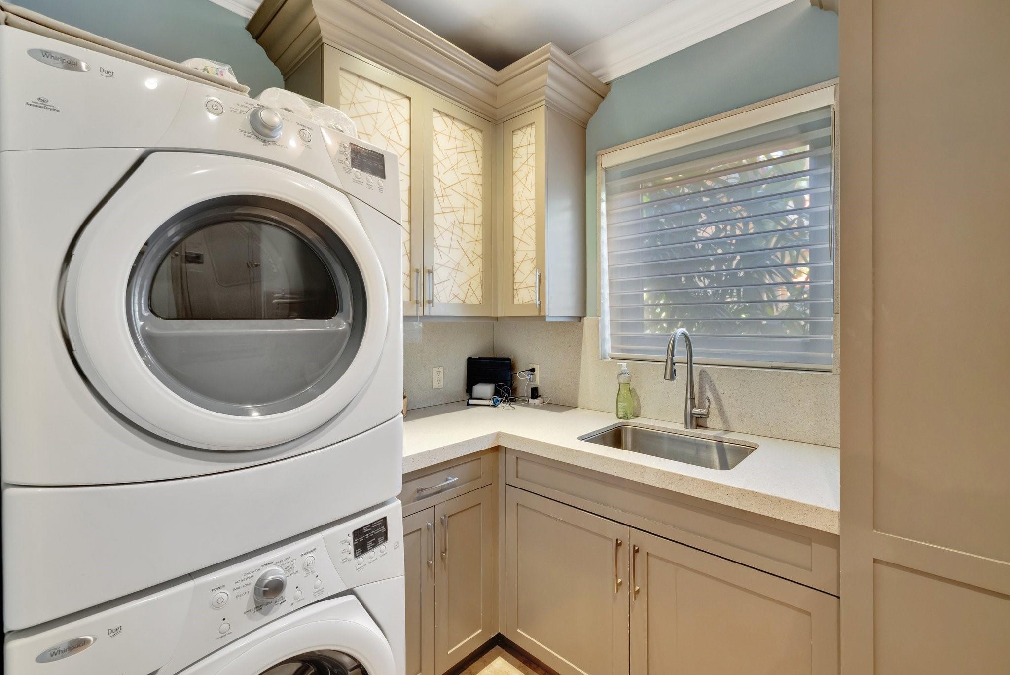 815 Idlewyld Dr Fort Lauderdale, FL 33301 815 Idlewyld Dr Fort Lauderdale, FL 33301