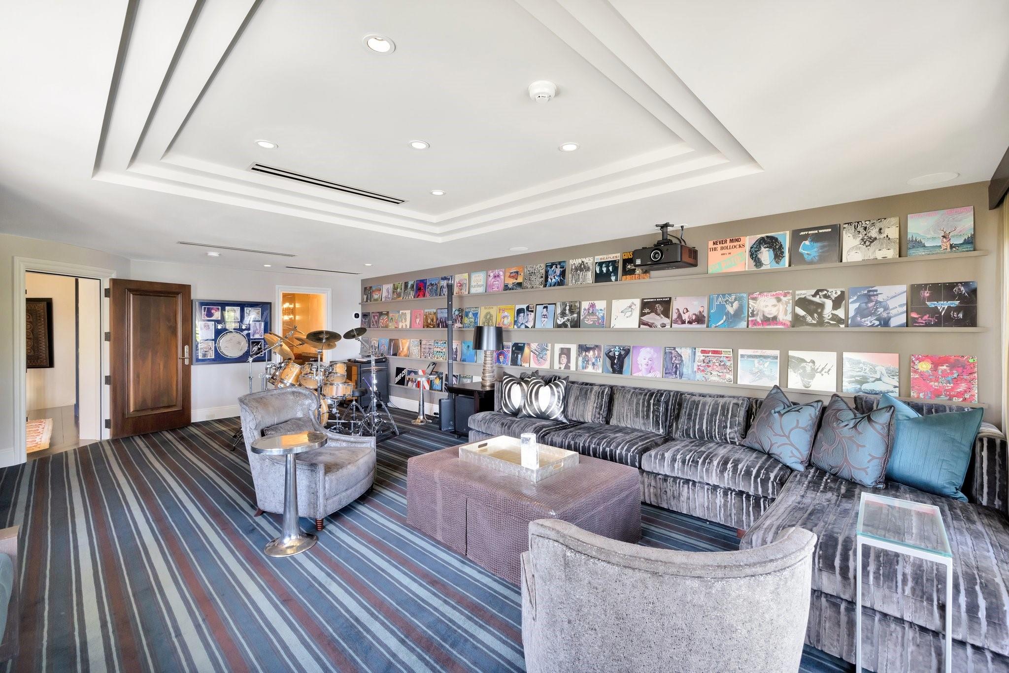 815 Idlewyld Dr Fort Lauderdale, FL 33301 815 Idlewyld Dr Fort Lauderdale, FL 33301