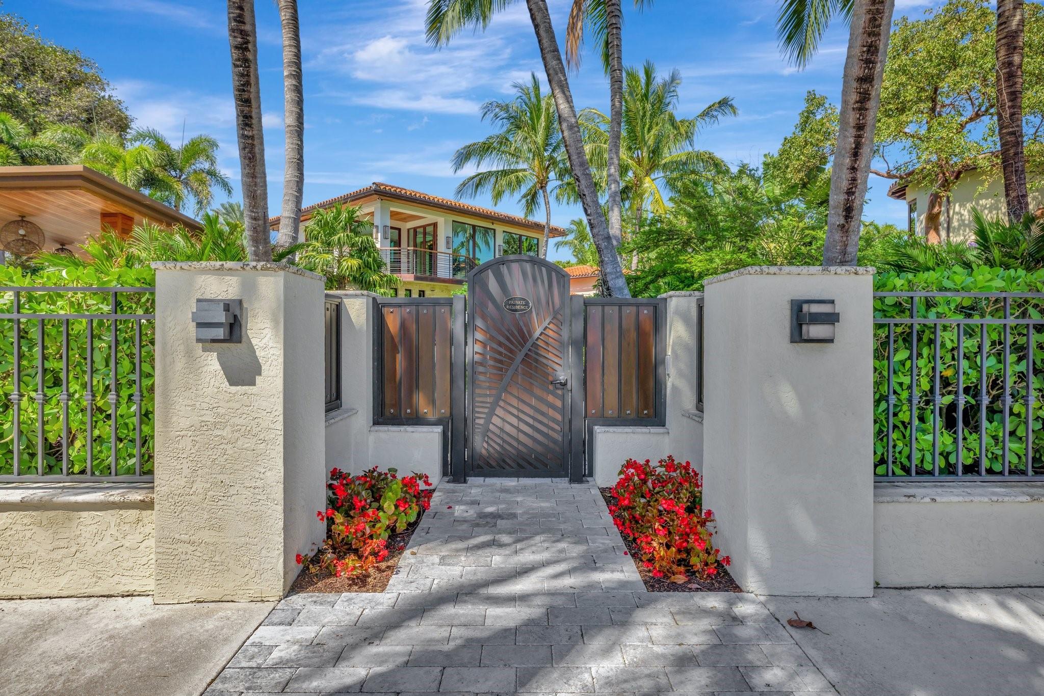 815 Idlewyld Dr Fort Lauderdale, FL 33301 815 Idlewyld Dr Fort Lauderdale, FL 33301