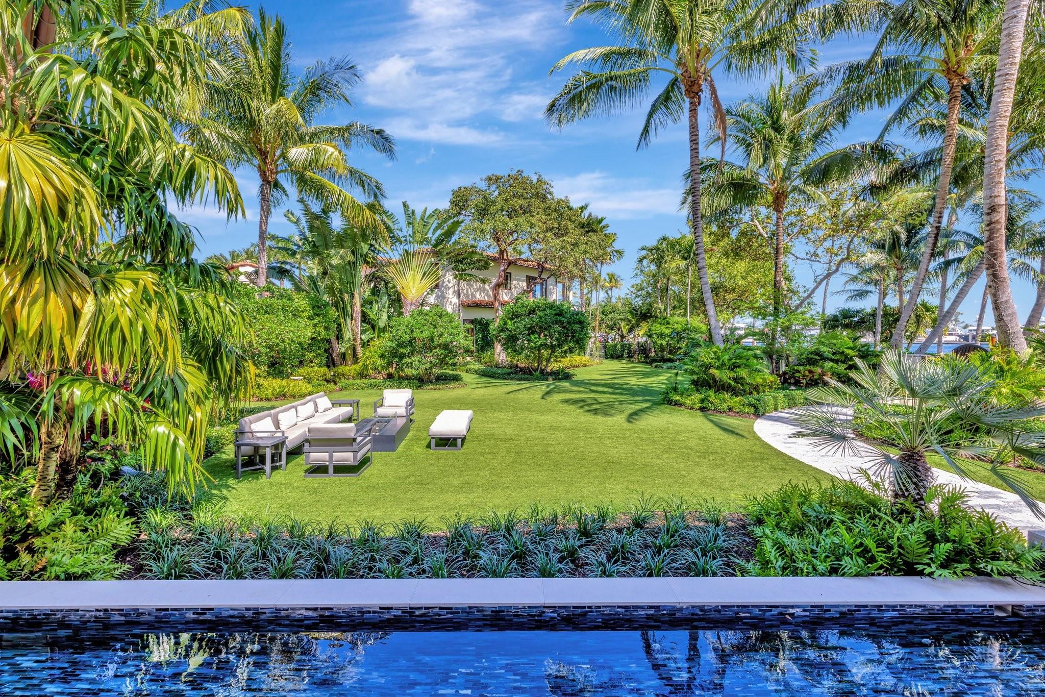 815 Idlewyld Dr Fort Lauderdale, FL 33301 815 Idlewyld Dr Fort Lauderdale, FL 33301