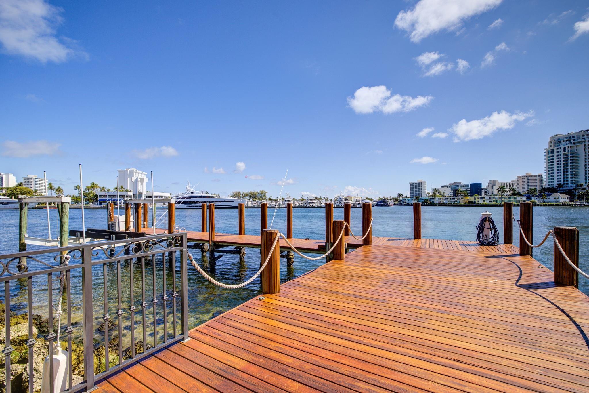 815 Idlewyld Dr Fort Lauderdale, FL 33301 815 Idlewyld Dr Fort Lauderdale, FL 33301