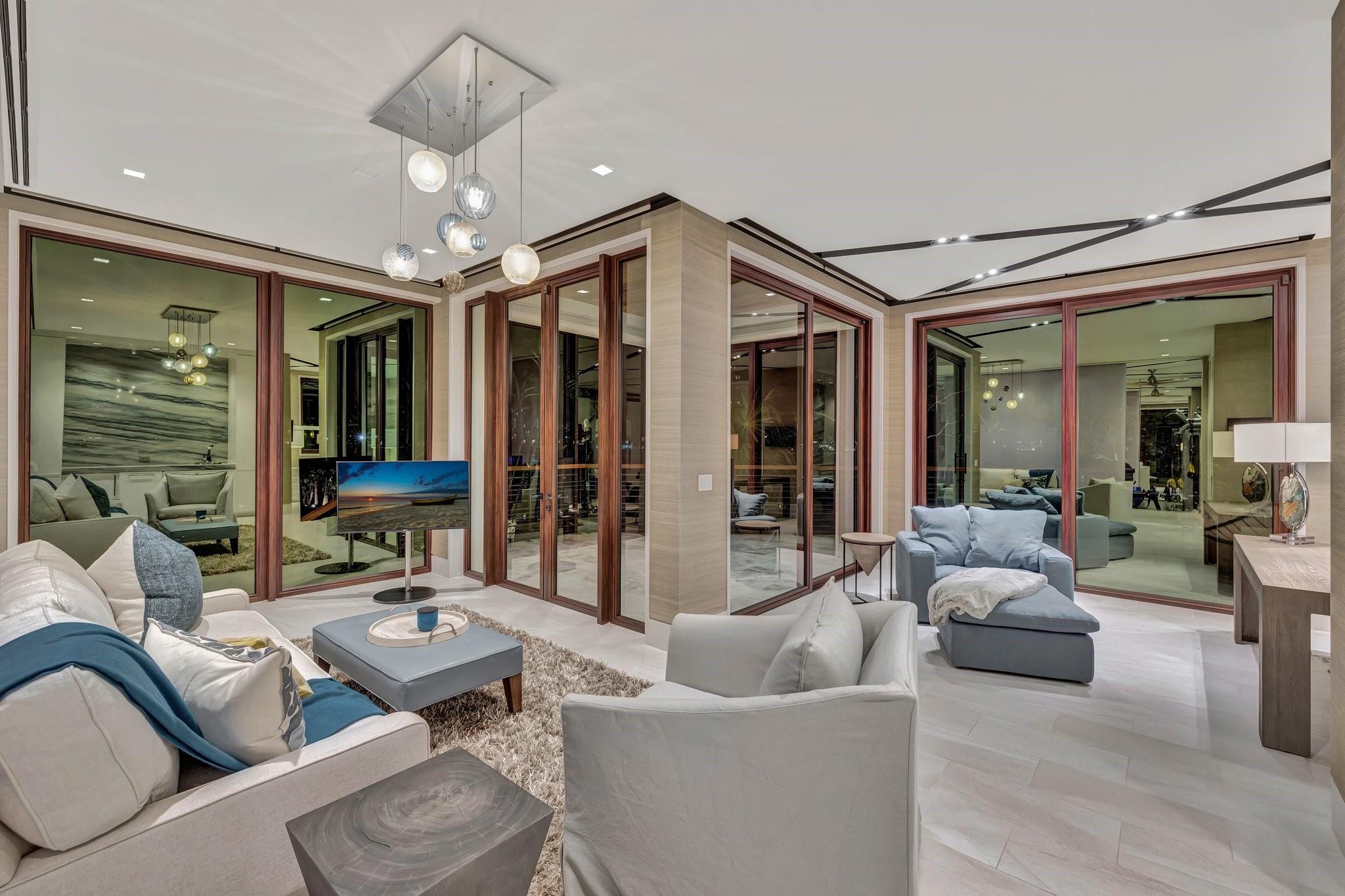 815 Idlewyld Dr Fort Lauderdale, FL 33301 815 Idlewyld Dr Fort Lauderdale, FL 33301