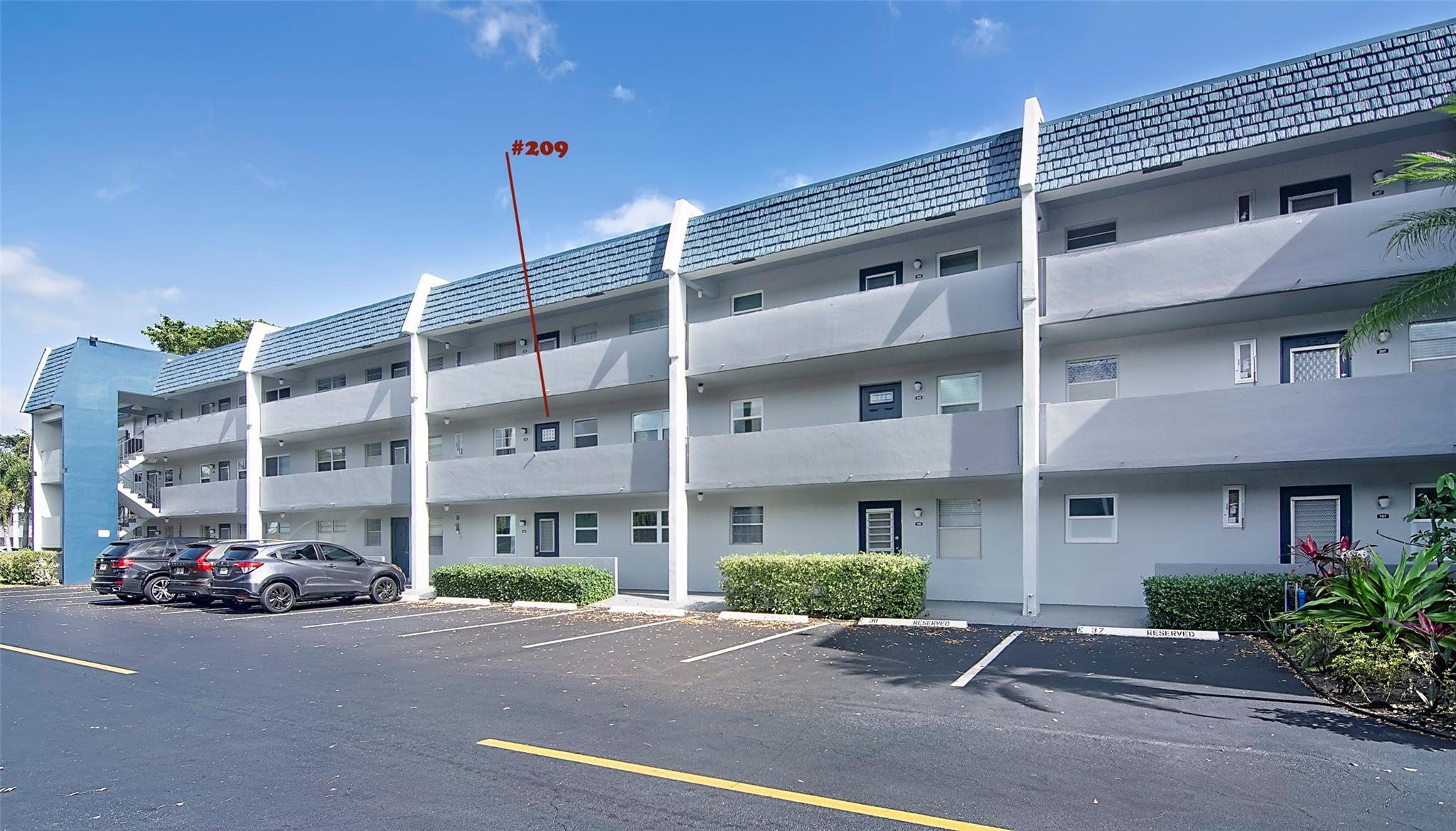 7837 Golf Cir Dr #209