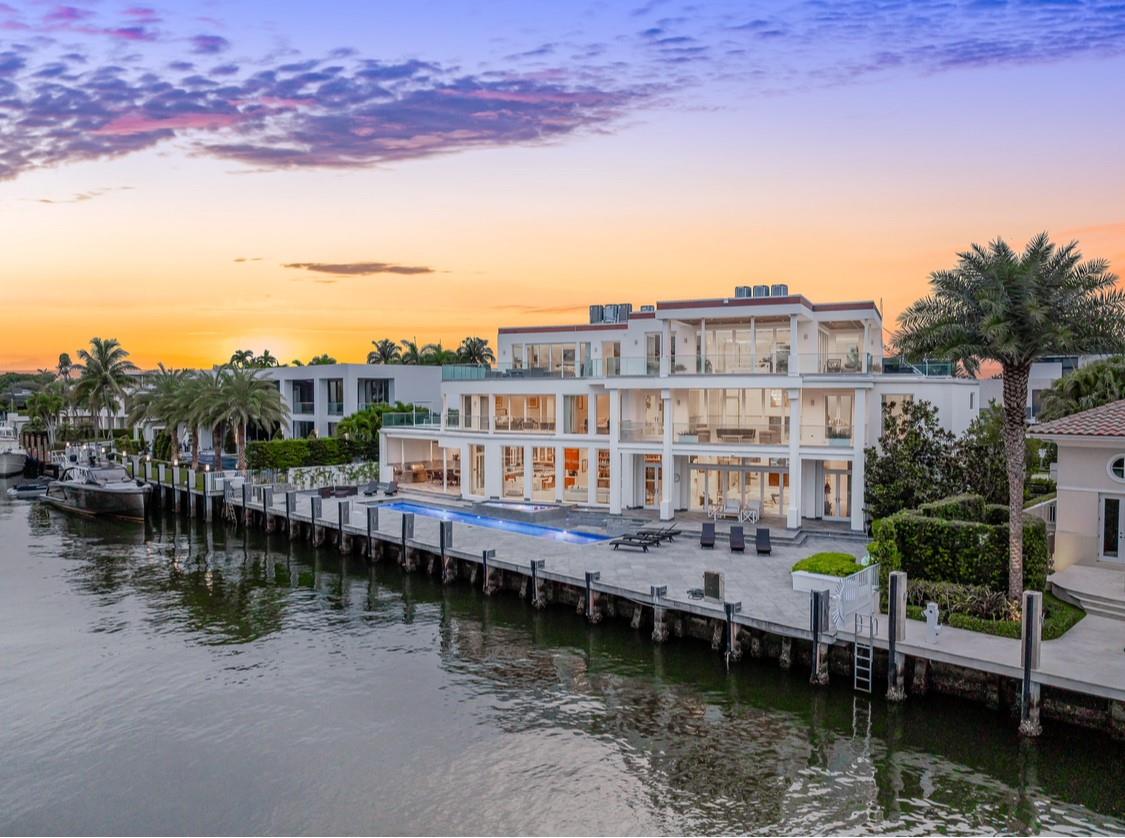 4 Pelican Dr Fort Lauderdale, FL 33301 4 Pelican Dr Fort Lauderdale, FL 33301