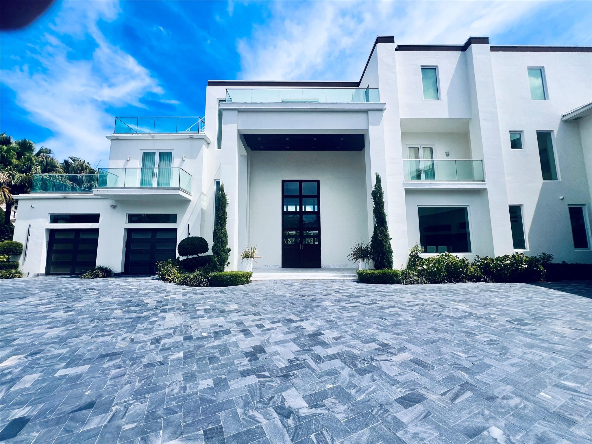 4 Pelican Dr Fort Lauderdale, FL 33301 4 Pelican Dr Fort Lauderdale, FL 33301