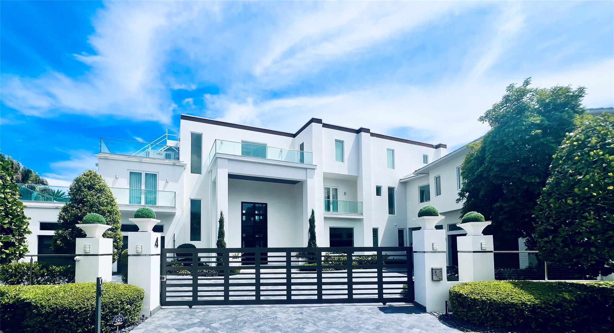 4 Pelican Dr Fort Lauderdale, FL 33301 4 Pelican Dr Fort Lauderdale, FL 33301