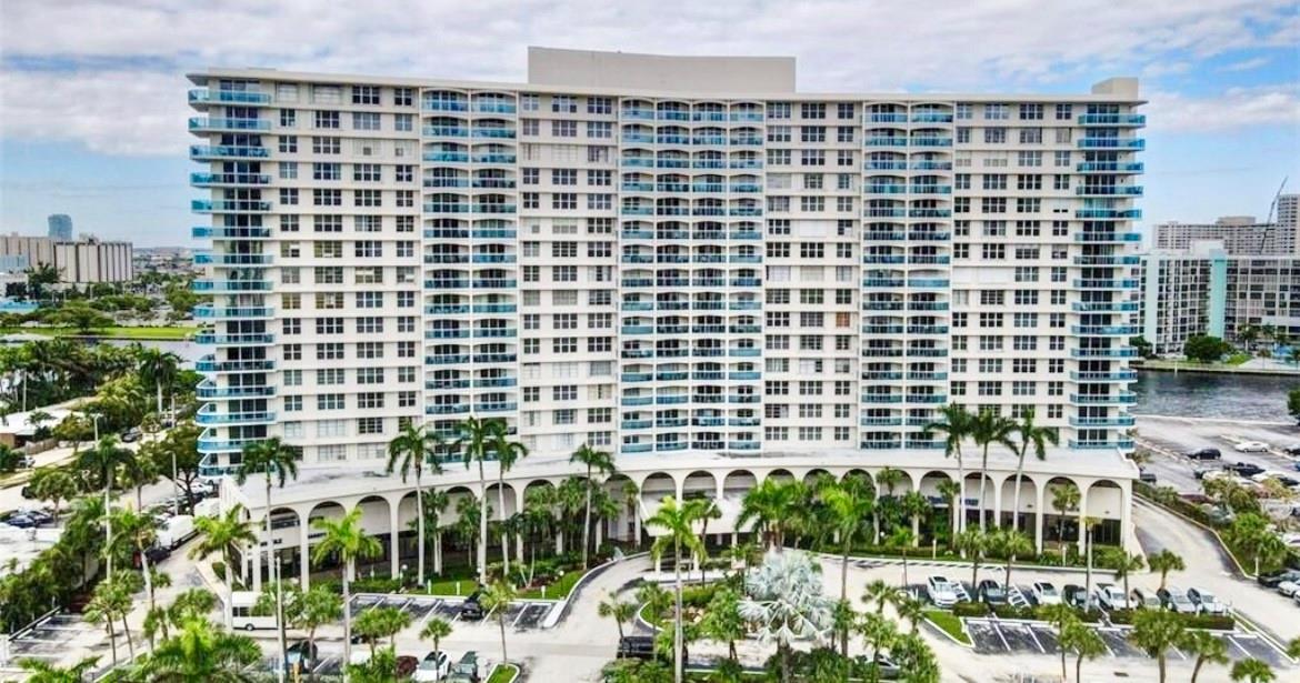 3800 S Ocean Dr #1719