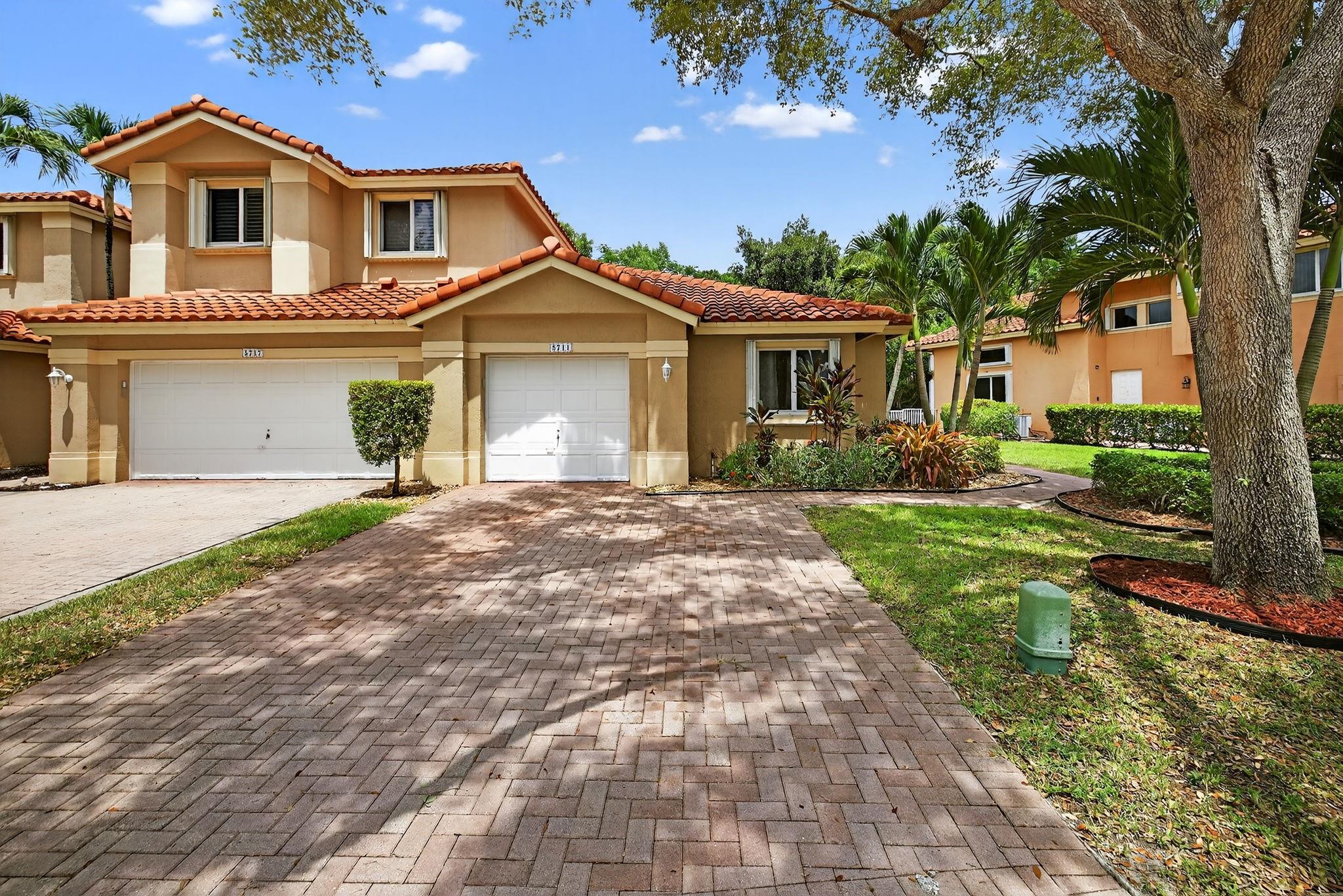 5711 NW 125th Ave