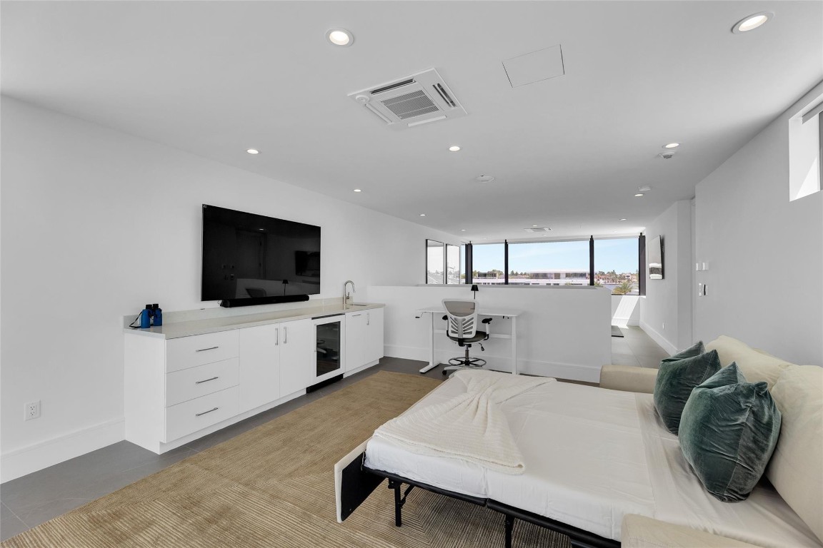 1730 SE 13th Fort Lauderdale, FL 33316