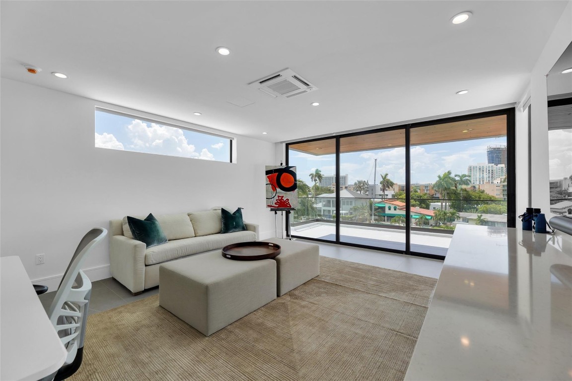 1730 SE 13th Fort Lauderdale, FL 33316