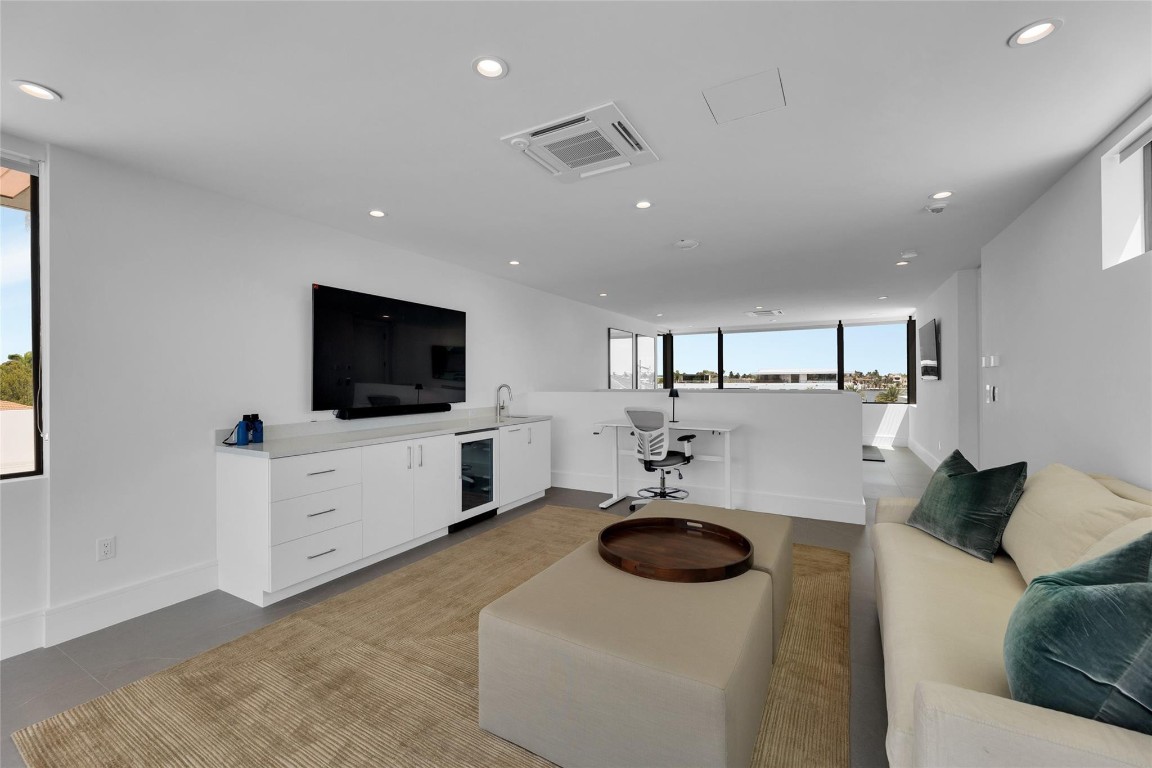 1730 SE 13th Fort Lauderdale, FL 33316