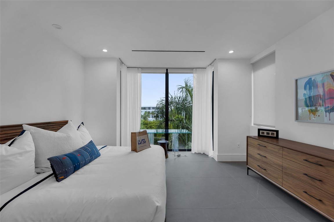 1730 SE 13th Fort Lauderdale, FL 33316